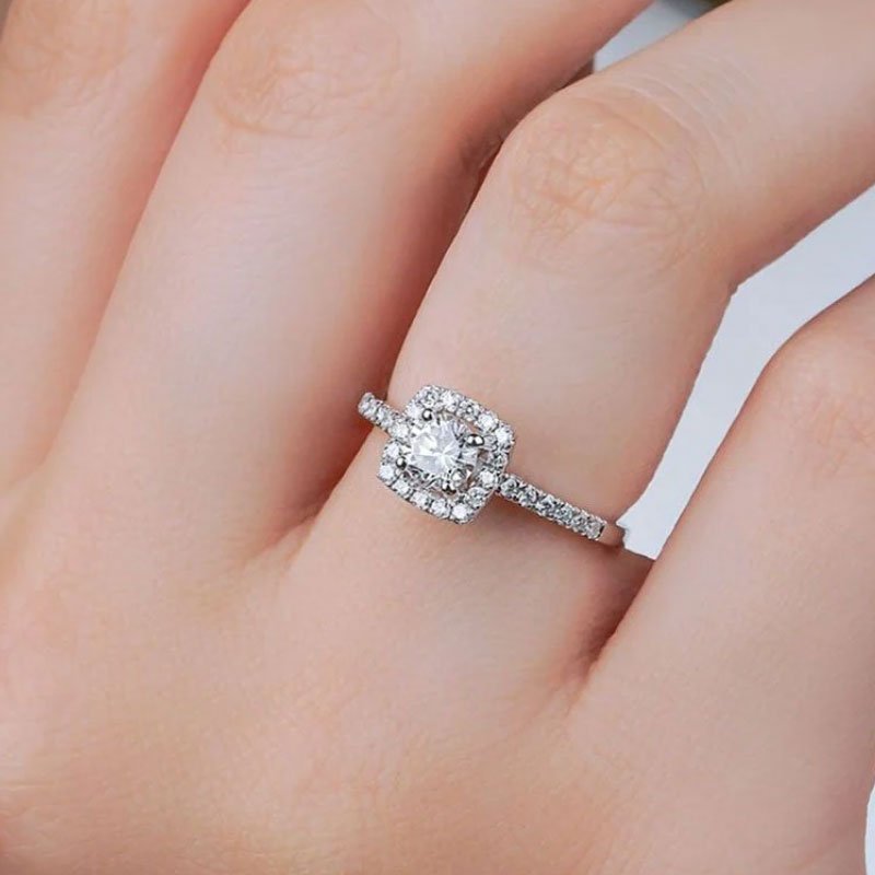 Değerli Taşlardan Nişan Yüzüğü Alınır mı? - RONAFF PIRLANTA