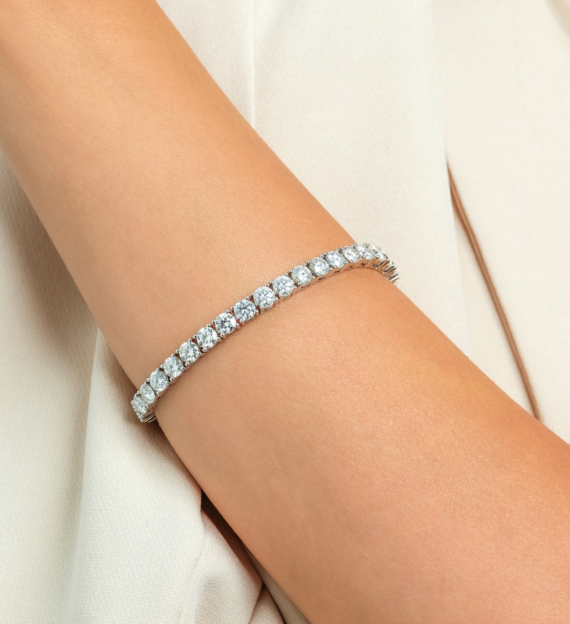 Su Yolu Pırlanta Çeşitleri ve Tasarımları: Eşsizliği Keşfedin - RONAFF PIRLANTA