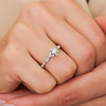 0.20 Karat Yuvarlak Merkez & 0.12 Karat Kenar Pırlanta Lotus Yüzük - RNF0918 | Tektaş Yüzükler | Ronaff Pırlanta | Tektaş Yüzük, Pırlanta Yüzük, Kolye, Küpe