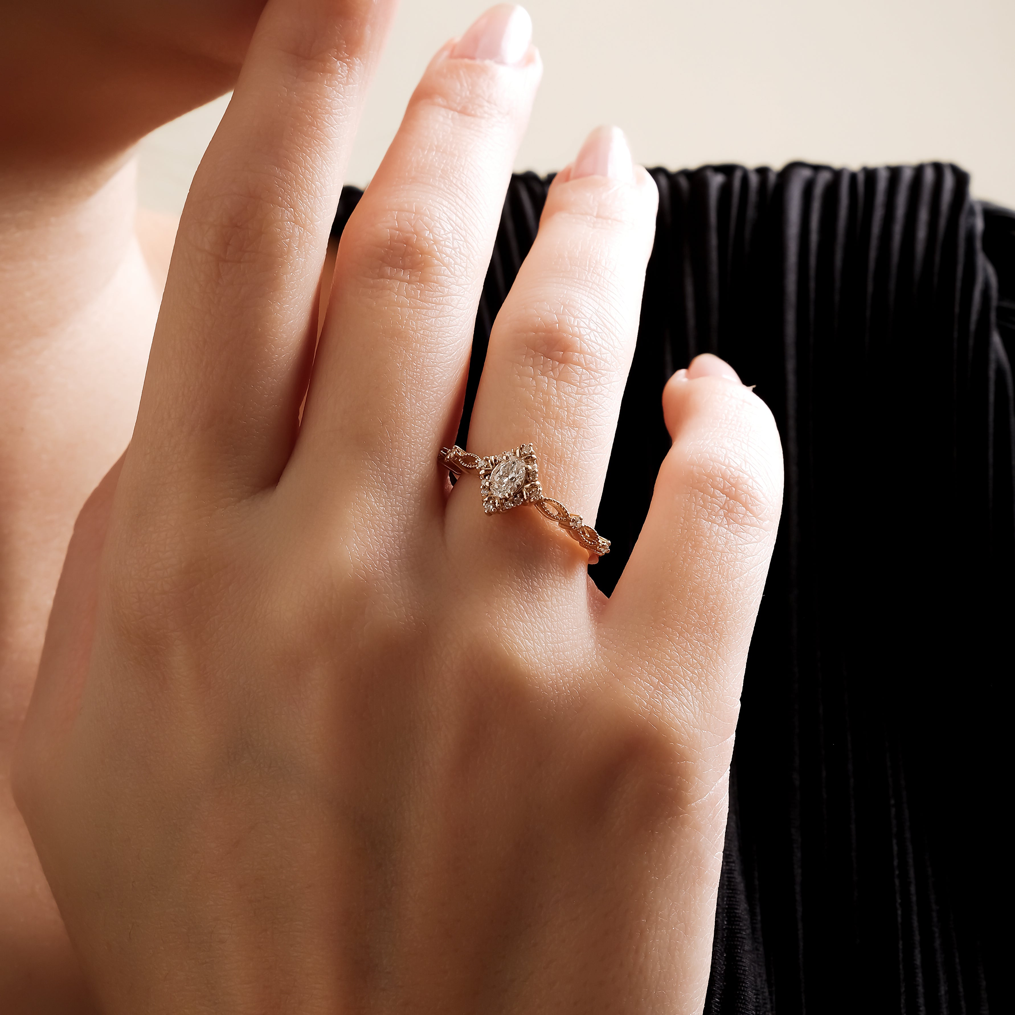 0.25 Karat Oval & Yuvarlak Kesim Vintage Pırlanta Yüzük - RNF01062 | Pırlanta Yüzük | Ronaff Pırlanta | Tektaş Yüzük, Pırlanta Yüzük, Kolye, Küpe