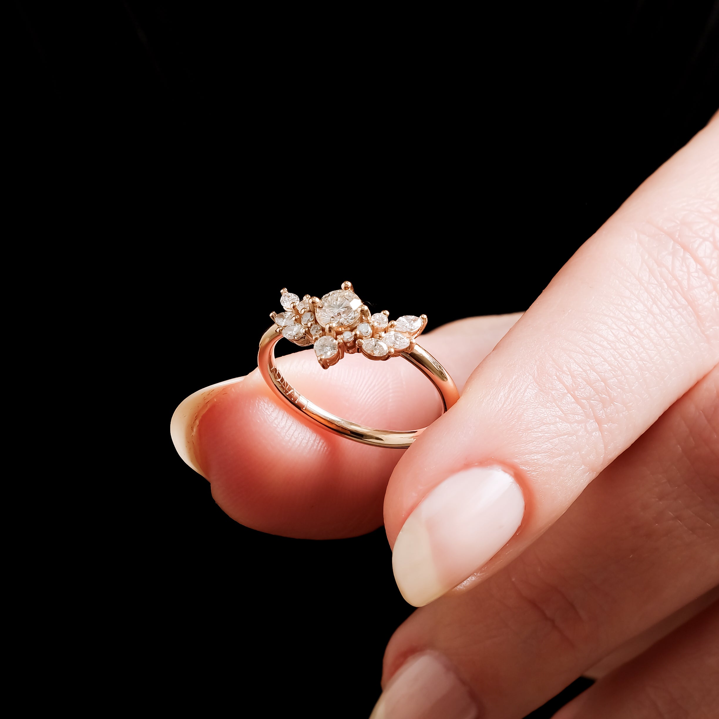 0.30 Karat Yuvarlak & 0.22 Karat Kenar Yuvarlak- Markiz Kesim Vintage Pırlanta Yüzük - RNF01061 | Yüzükler | Ronaff Pırlanta | Tektaş Yüzük, Pırlanta Yüzük, Kolye, Küpe