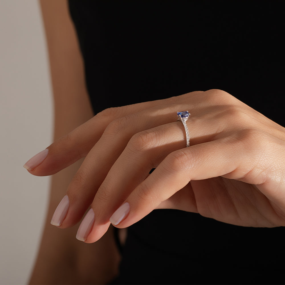 
                  
                    0.50 Karat Oval Safir & 0.20 Karat Yuvarlak Pırlanta Özel Tasarım Yüzük-RNF1270 | Ronaff Pırlanta | Tektaş Yüzük, Pırlanta Yüzük, Kolye, Küpe
                  
                