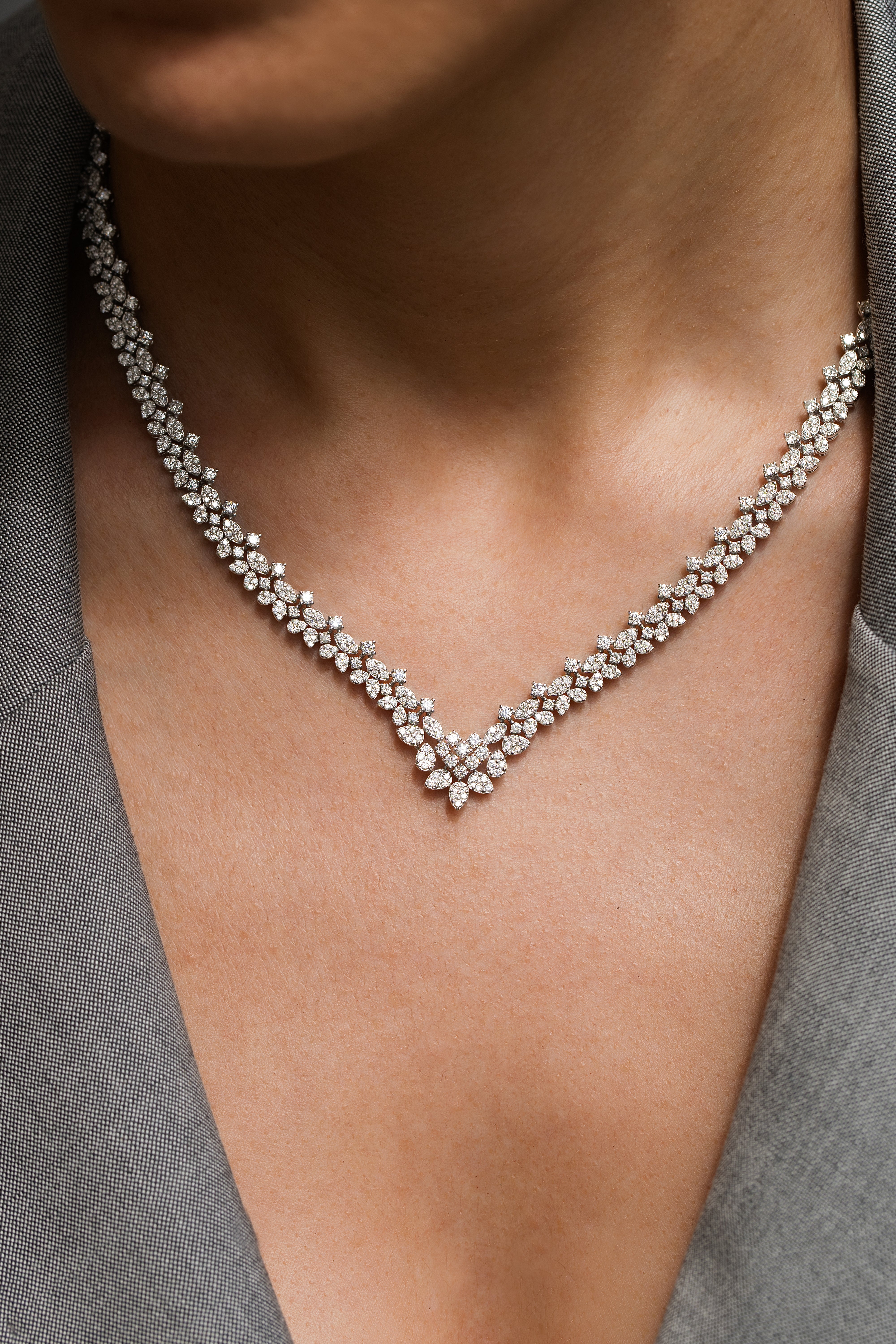 5.52 Carat V Diamond Woven Collar Necklace