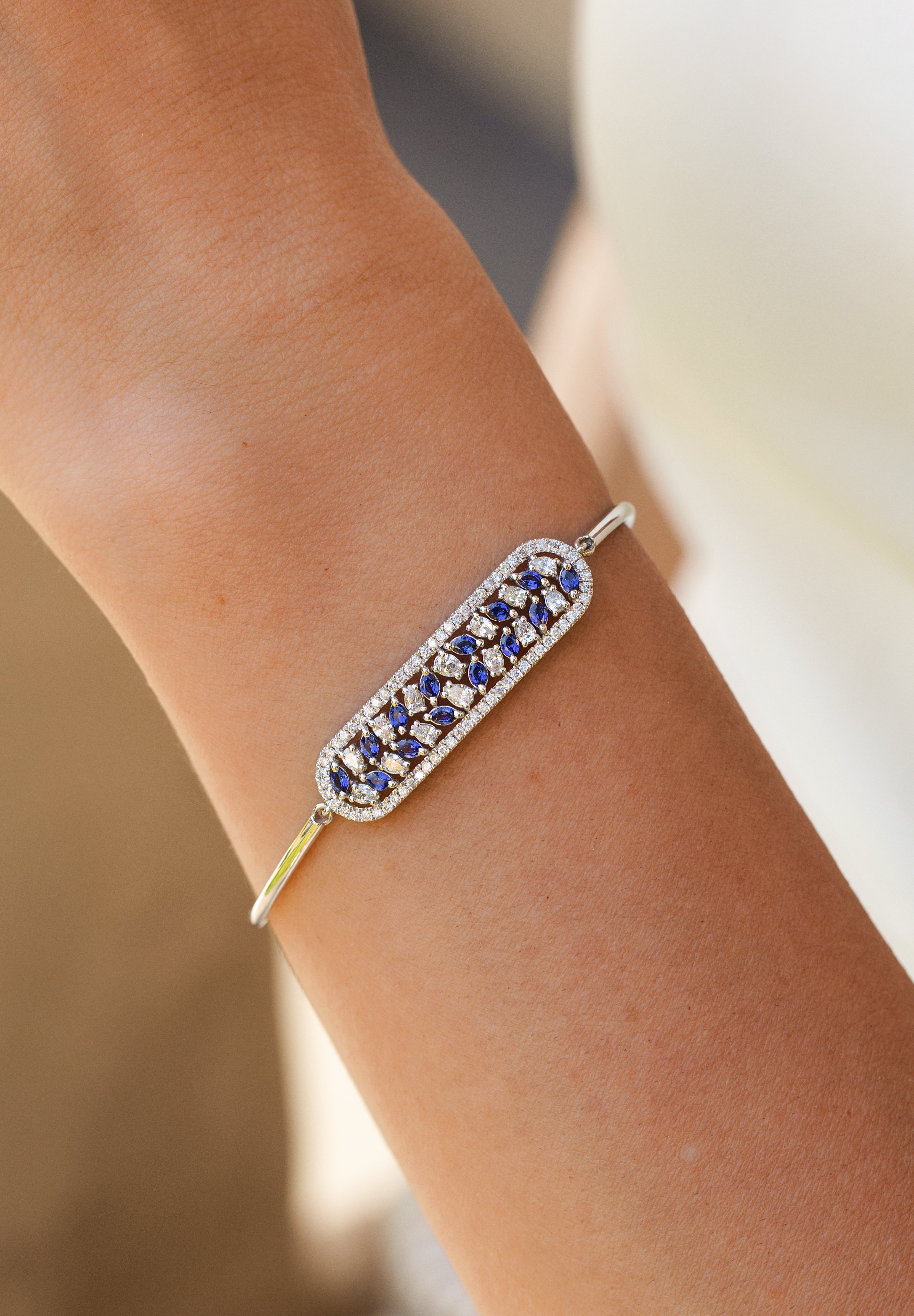 1.12 Karat Safir Taşlı Altın Kelepçe Bilezik RNF1582 | Pırlanta Bileklik | Ronaff Pırlanta | Tektaş Yüzük, Pırlanta Yüzük, Kolye, Küpe