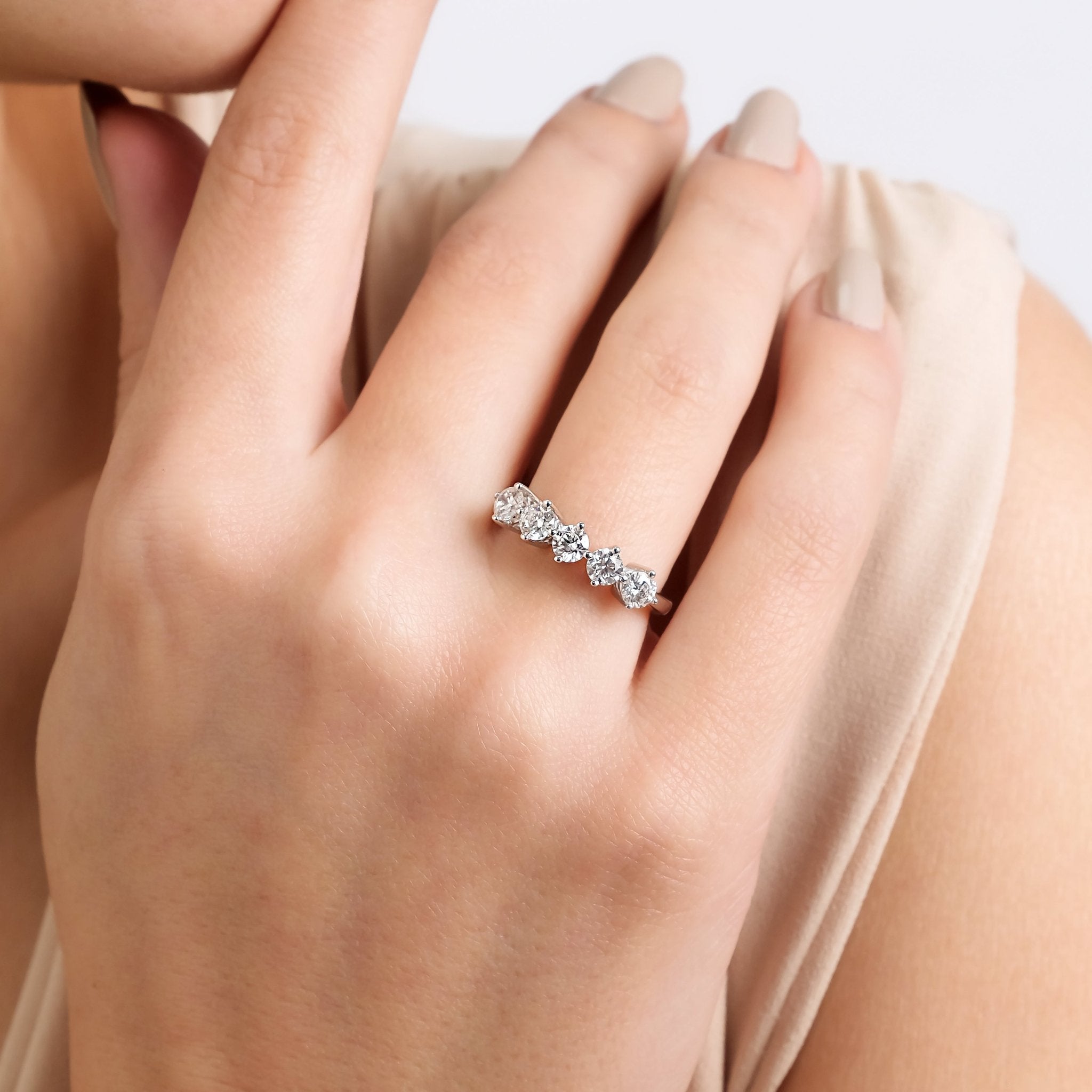 1.00 Karat Pırlanta Beştaş Klasik Tektaş Yüzük - RNF0936 | Beştaş Pırlanta | Ronaff Pırlanta | Tektaş Yüzük, Pırlanta Yüzük, Kolye, Küpe