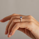 1.07 Karat Merkez Kalp Safir & 0.28 Karat Yuvarlak Kenar Pırlanta Özel Tasarım Kalpli Yüzük - RNF0932 | Renkli Taşlı Yüzükler | Ronaff Pırlanta | Tektaş Yüzük, Pırlanta Yüzük, Kolye, Küpe