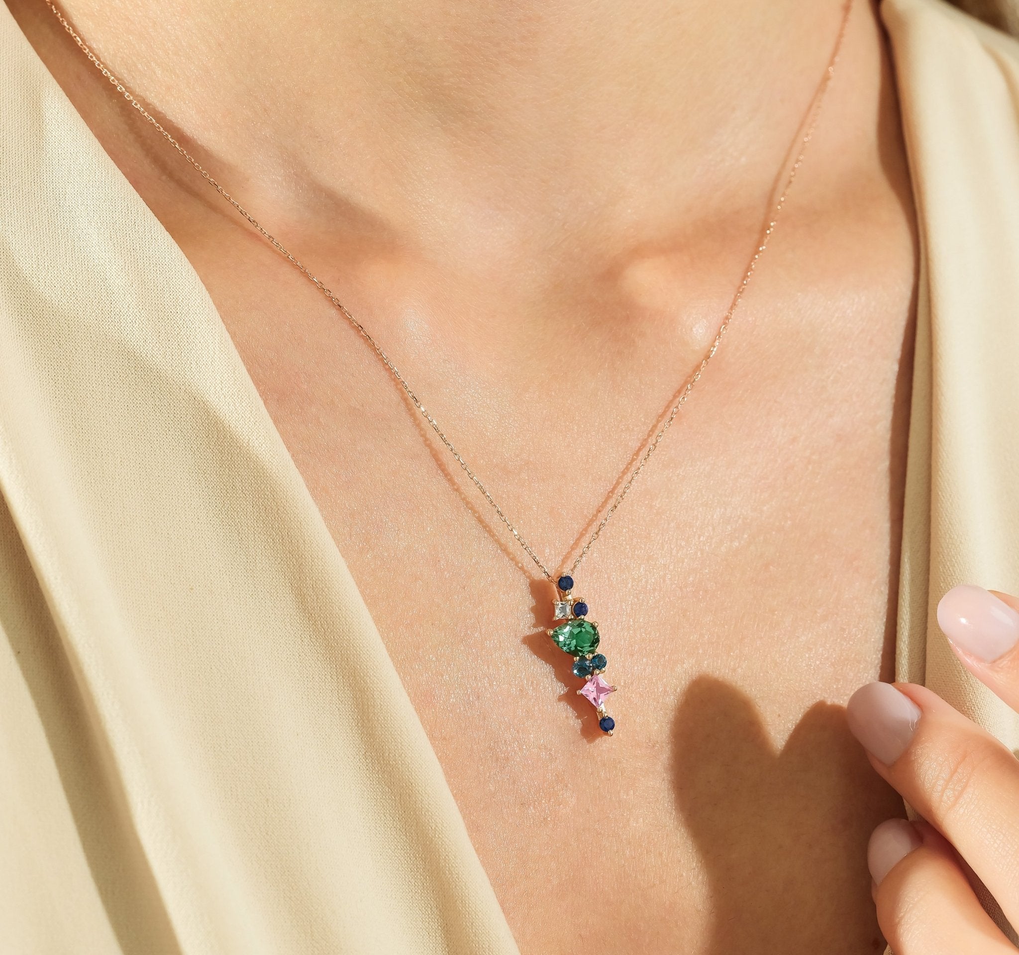 1.26 Karat Gökkuşağı Özel Tasarım Kolye - RNF0987 | Renkli Taşlı Kolyeler | Ronaff Pırlanta | Tektaş Yüzük, Pırlanta Yüzük, Kolye, Küpe