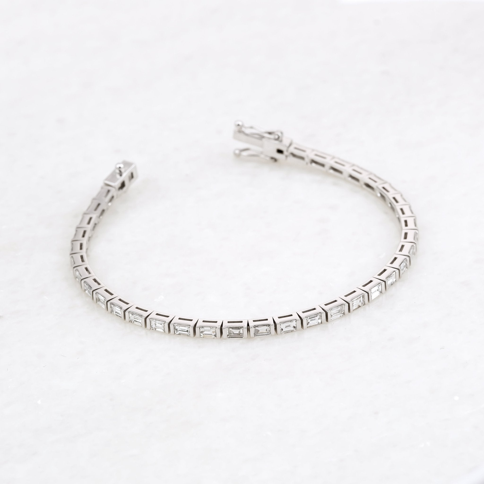 1.90 Karat Baget Kesim Tasarım Bileklik - RNF0997 | Pırlanta Bileklik | Ronaff Pırlanta | Tektaş Yüzük, Pırlanta Yüzük, Kolye, Küpe