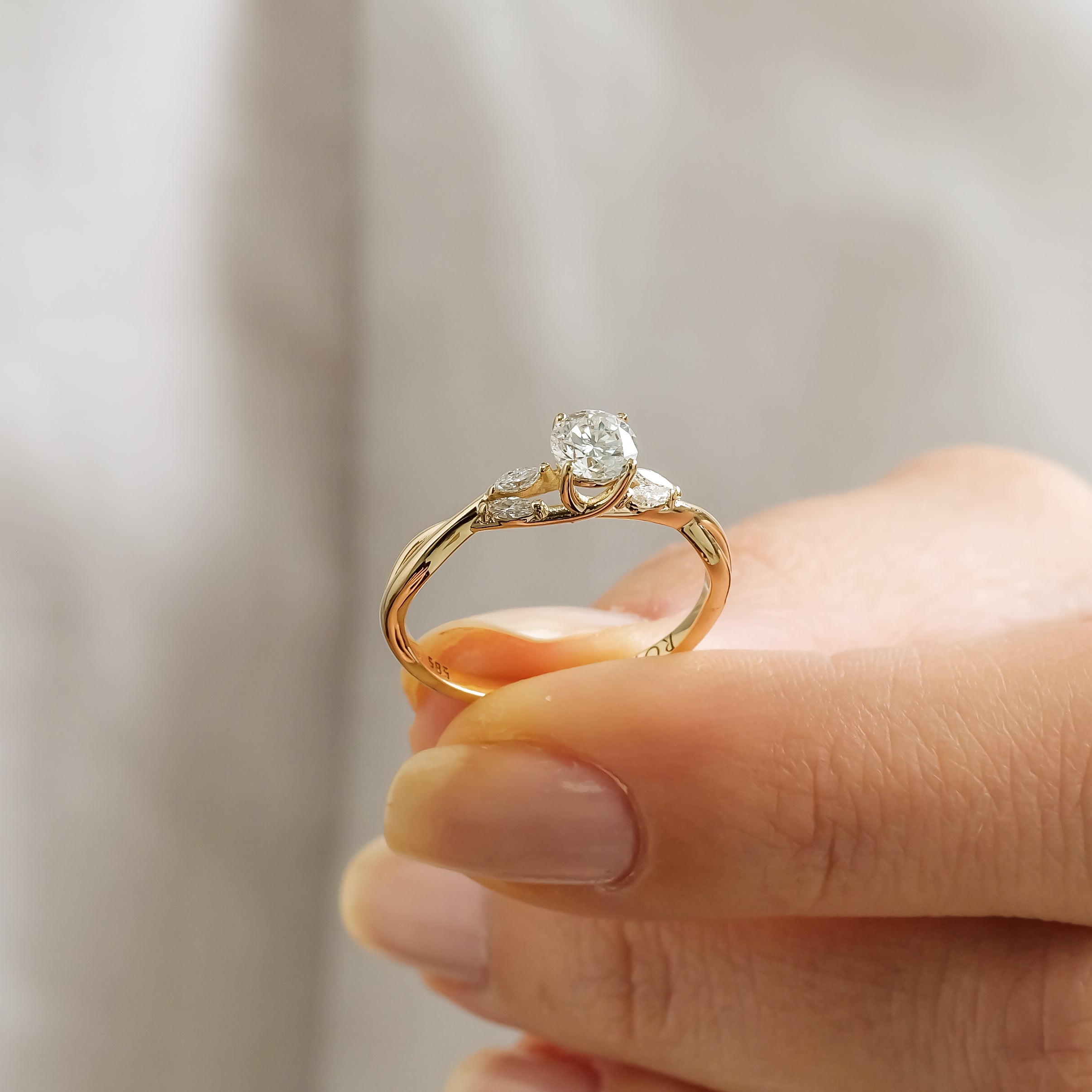 0.30 Karat Yuvarlak Kesim & 0.16 Karat Markiz Tasarım Tektaş Pırlanta Yüzük-RNF1354 | Pırlanta Yüzük | Ronaff Pırlanta | Tektaş Yüzük, Pırlanta Yüzük, Kolye, Küpe