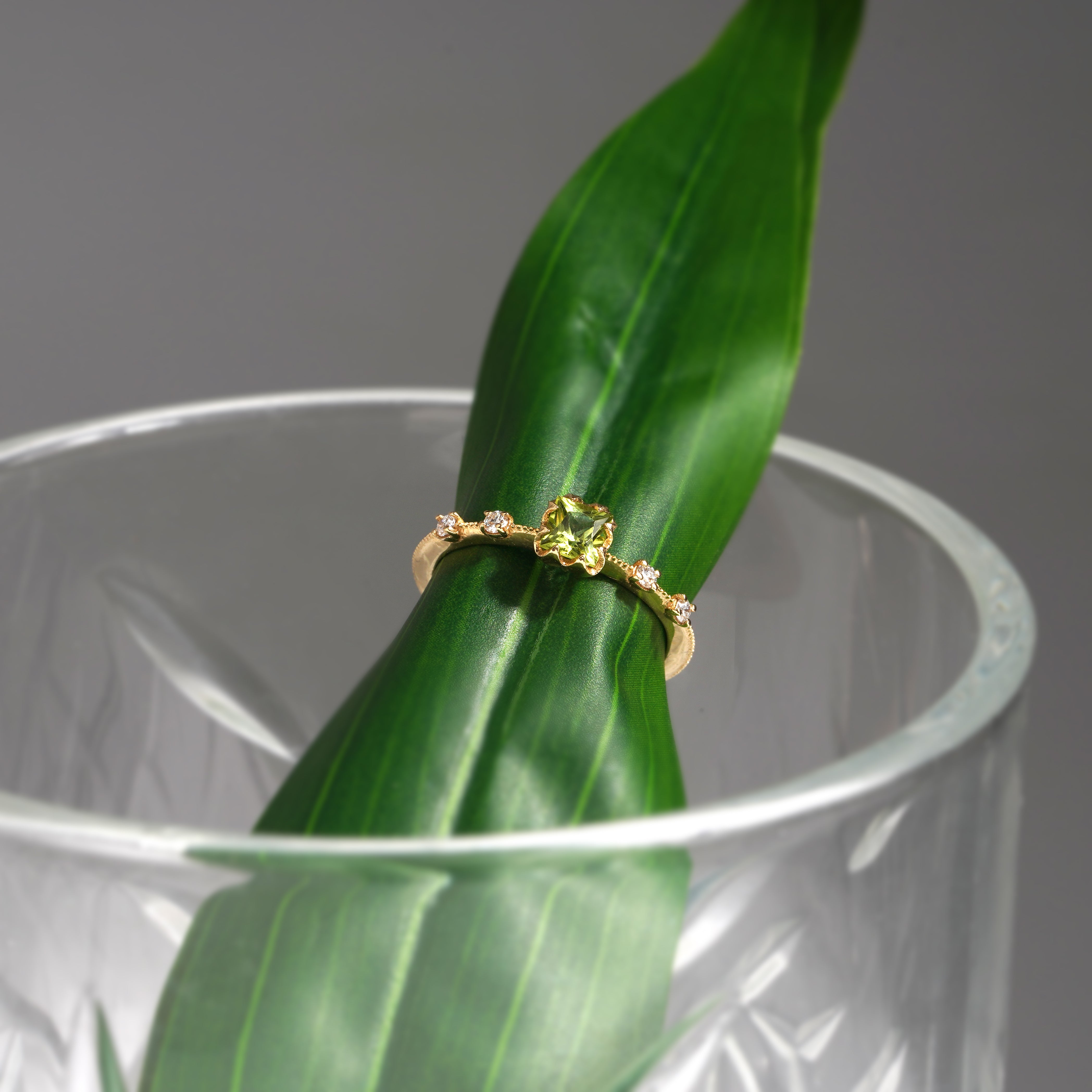 0.42 Karat Prenses Kesim Peridot Pırlantalı Yüzük - RNF0244 | Renkli Pırlantalı Yüzükler | Ronaff Pırlanta | Tektaş Yüzük, Pırlanta Yüzük, Kolye, Küpe