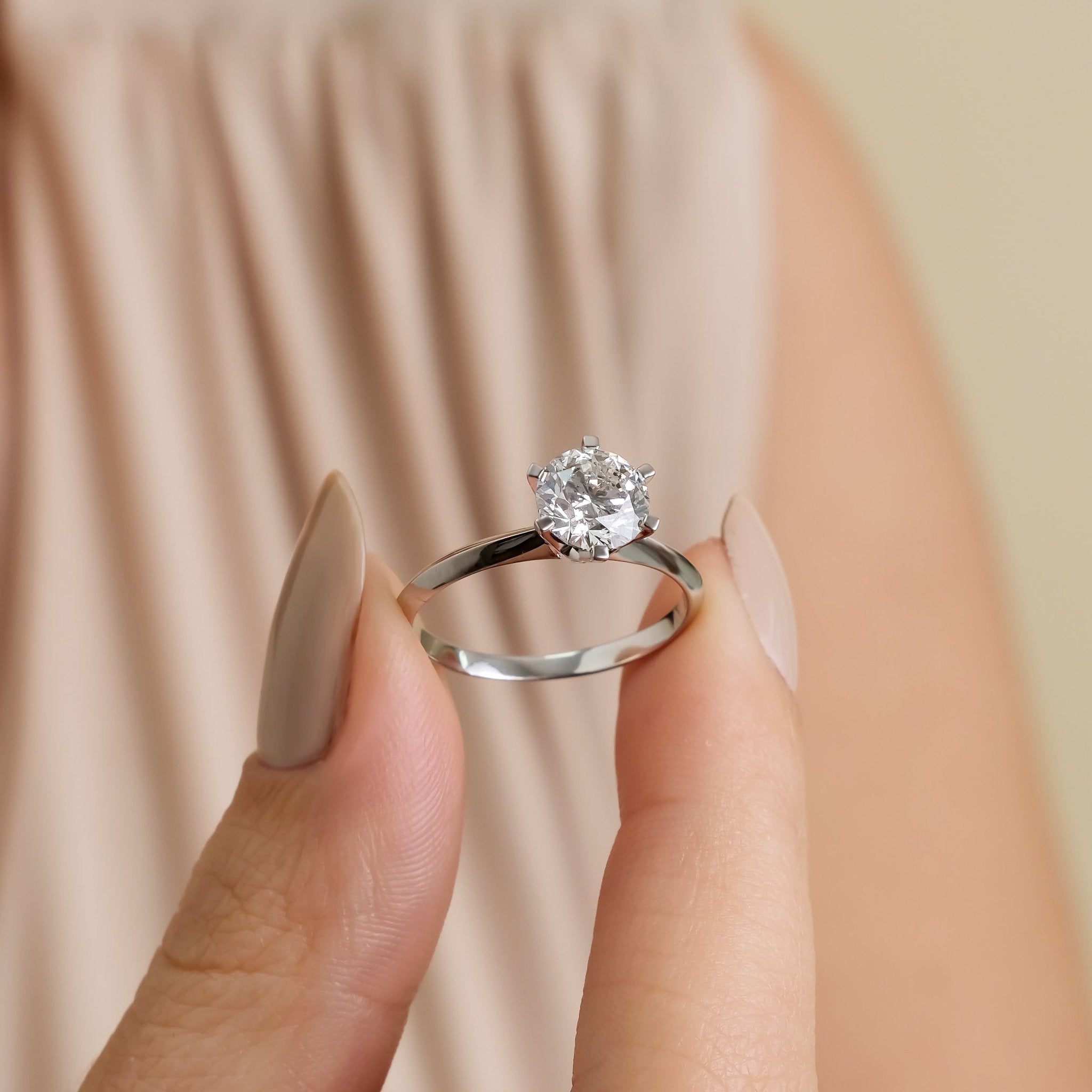 1.50 Karat Yuvarlak Kesim HRD Sertifikalı Klasik Tektaş Yüzük - RNF1024 | Tektaş Yüzükler | Ronaff Pırlanta | Tektaş Yüzük, Pırlanta Yüzük, Kolye, Küpe