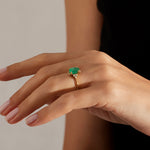 2.00 Karat Oval Zümrüt & 0.20 Karat Baget & 0.10 Karat Yuvarlak Pırlanta Renkli Yüzük-RNF1330 | Renkli Taşlı Yüzükler | Ronaff Pırlanta | Tektaş Yüzük, Pırlanta Yüzük, Kolye, Küpe