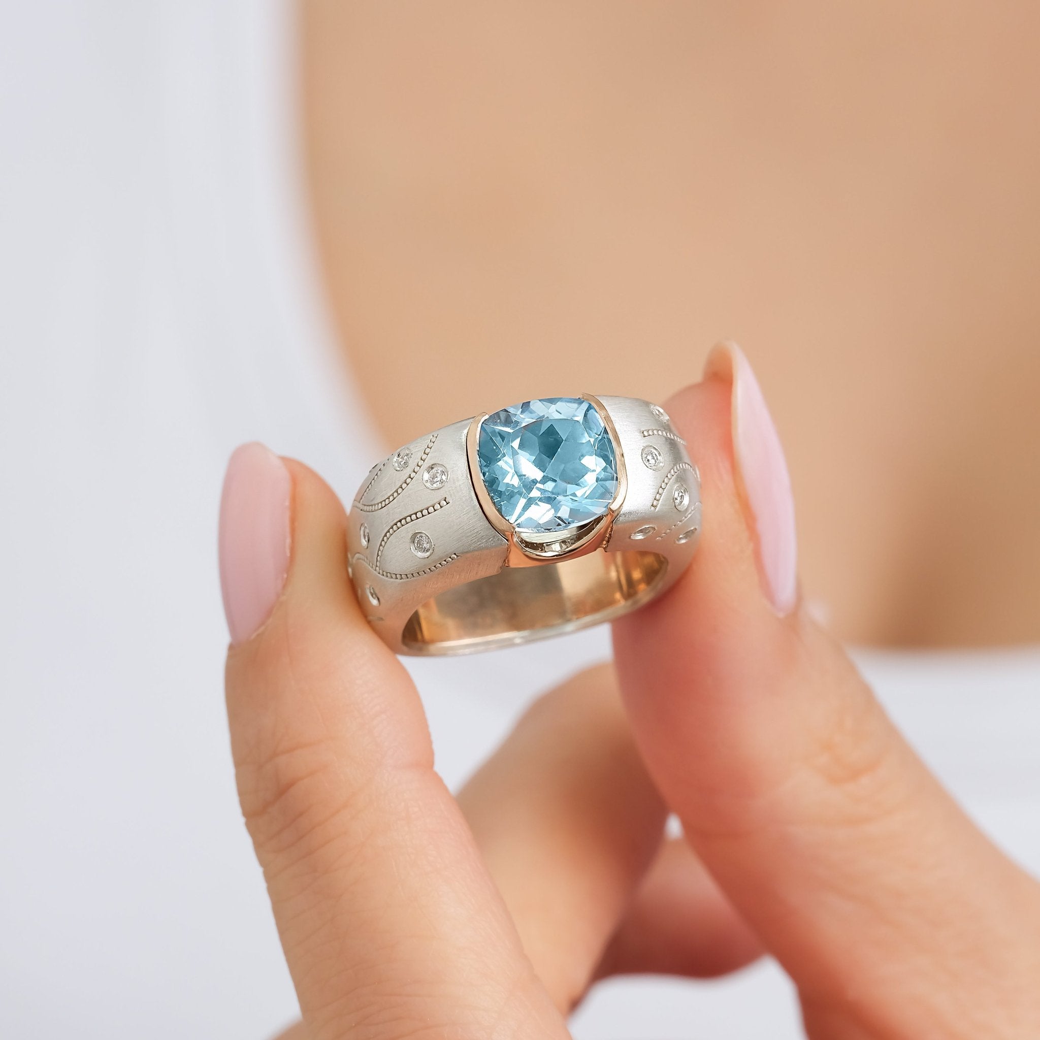3.53 Karat Merkez Blue Topaz & 0.20 Karat Kenar Pırlanta Tasarım Yüzük - RNF0993 | Pırlanta Yüzük | Ronaff Pırlanta | Tektaş Yüzük, Pırlanta Yüzük, Kolye, Küpe