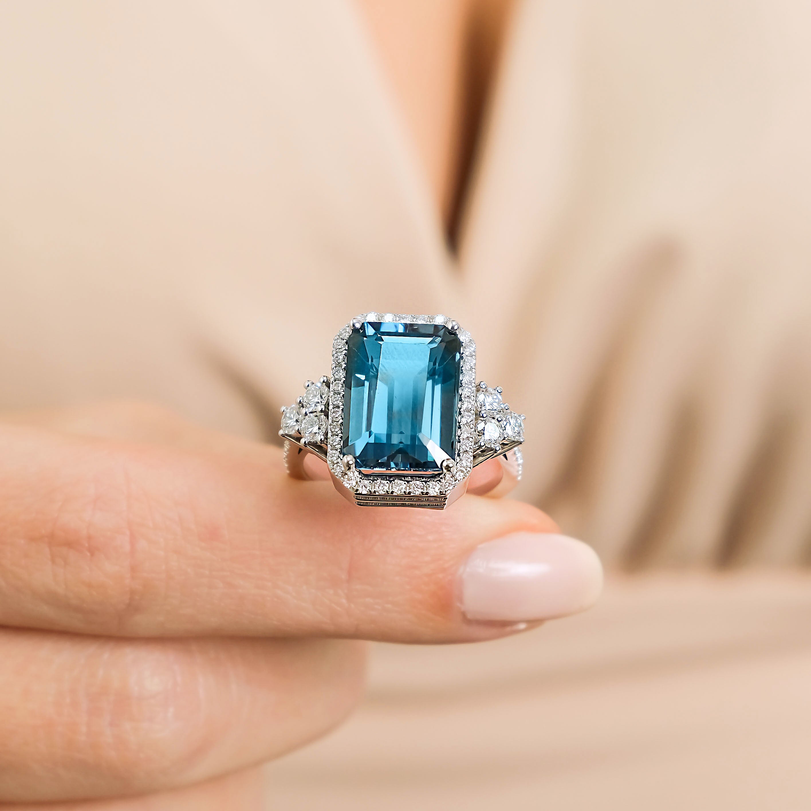 5.20 Karat London Blue Topaz & 1.20 Karat Pırlantalı Yüzük-RNF1349 | Renkli Taşlı Yüzükler | Ronaff Pırlanta | Tektaş Yüzük, Pırlanta Yüzük, Kolye, Küpe