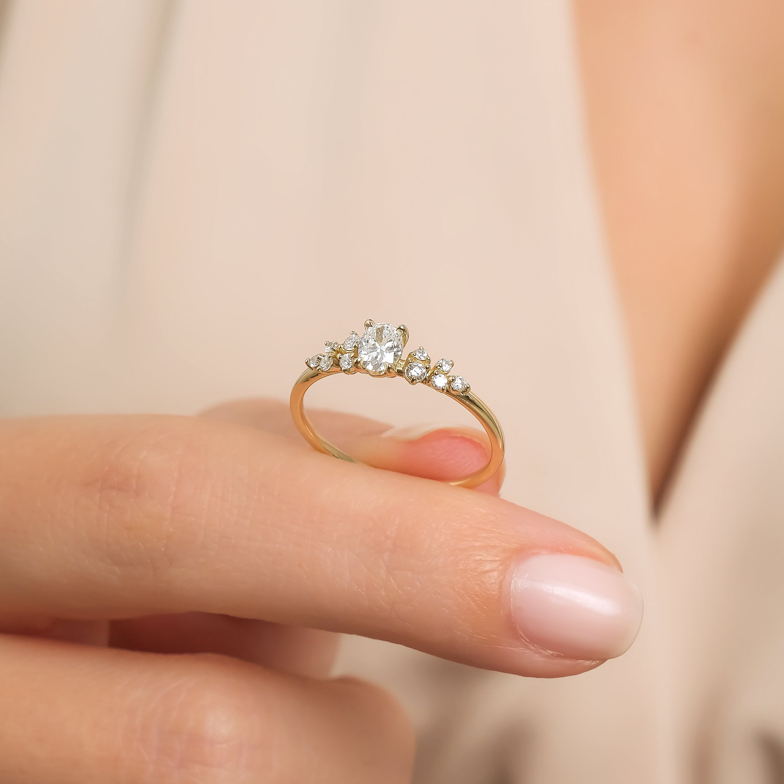 0.30 Karat Oval & 0.08 Karat Yuvarlak Kesim GIA Sertifikalı Tektaş Yüzük-RNF1421 | Pırlanta Yüzük | Ronaff Pırlanta | Tektaş Yüzük, Pırlanta Yüzük, Kolye, Küpe