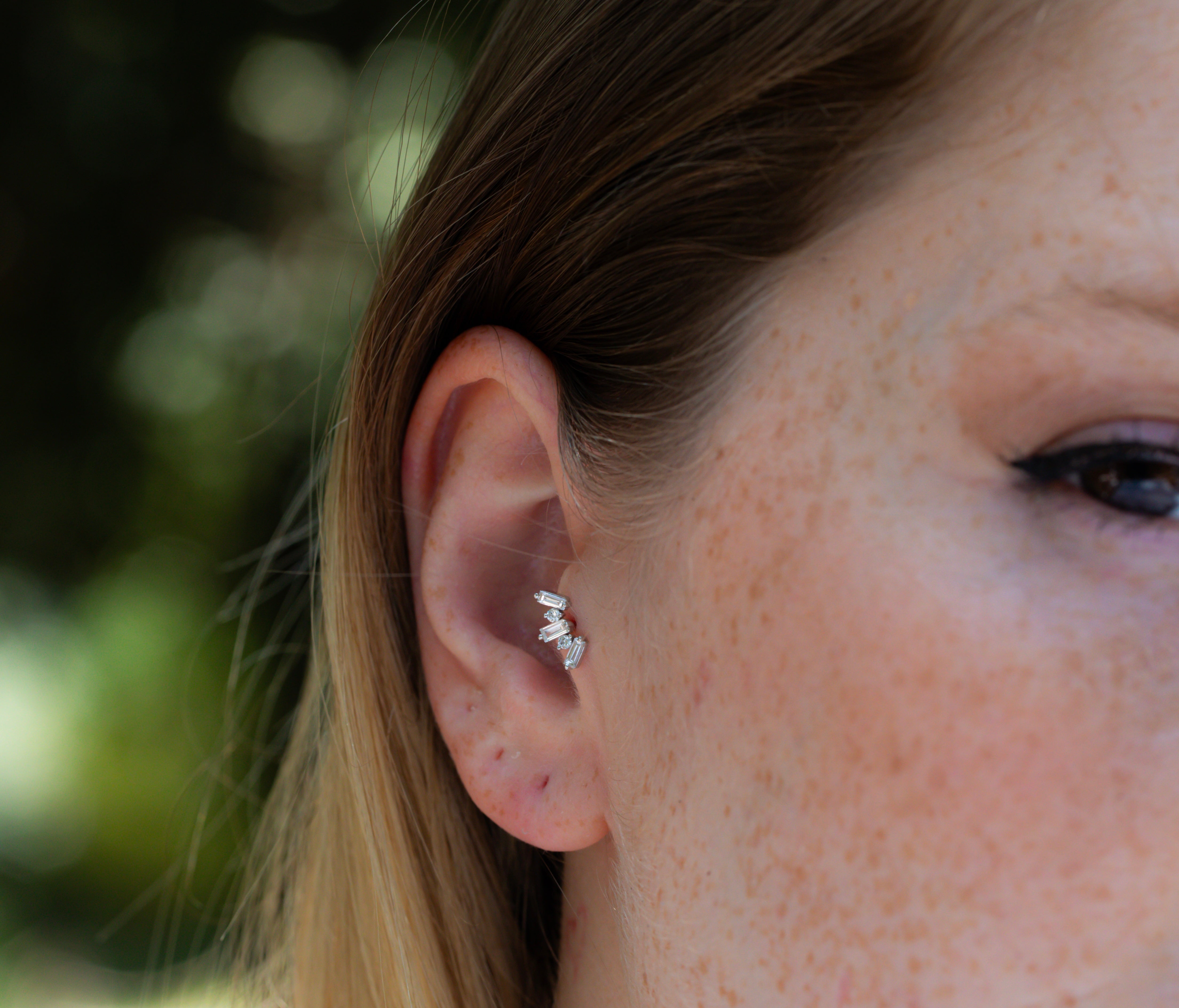 0.18 Karat Baget & 0.02 Karat Yuvarlak Kesim Pırlanta Küpe - RNF0855 | Pırlanta Küpe | Ronaff Pırlanta | Tektaş Yüzük, Pırlanta Yüzük, Kolye, Küpe