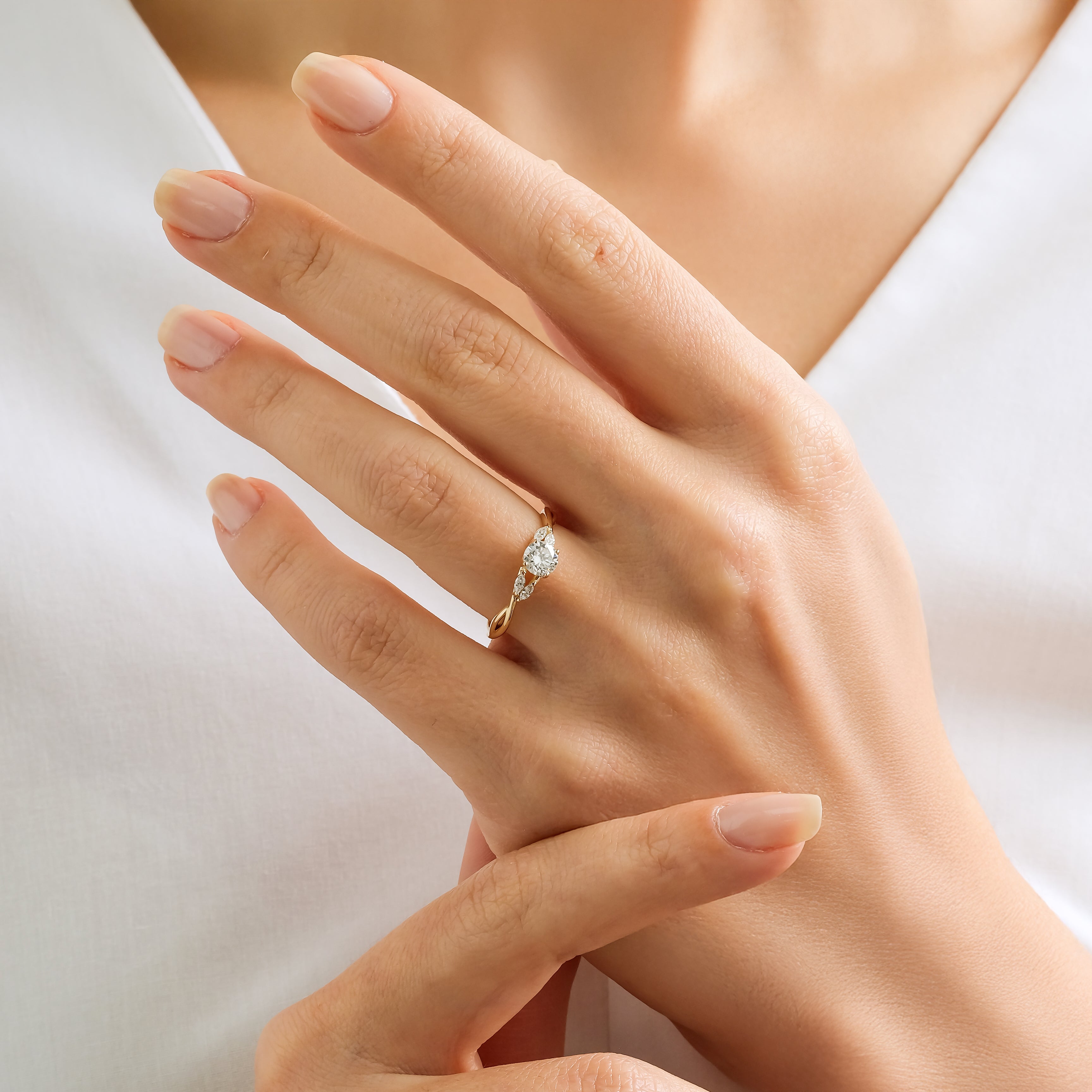 0.30 Karat Yuvarlak Kesim & 0.16 Karat Markiz Tasarım Tektaş Pırlanta Yüzük-RNF1354 | Pırlanta Yüzük | Ronaff Pırlanta | Tektaş Yüzük, Pırlanta Yüzük, Kolye, Küpe