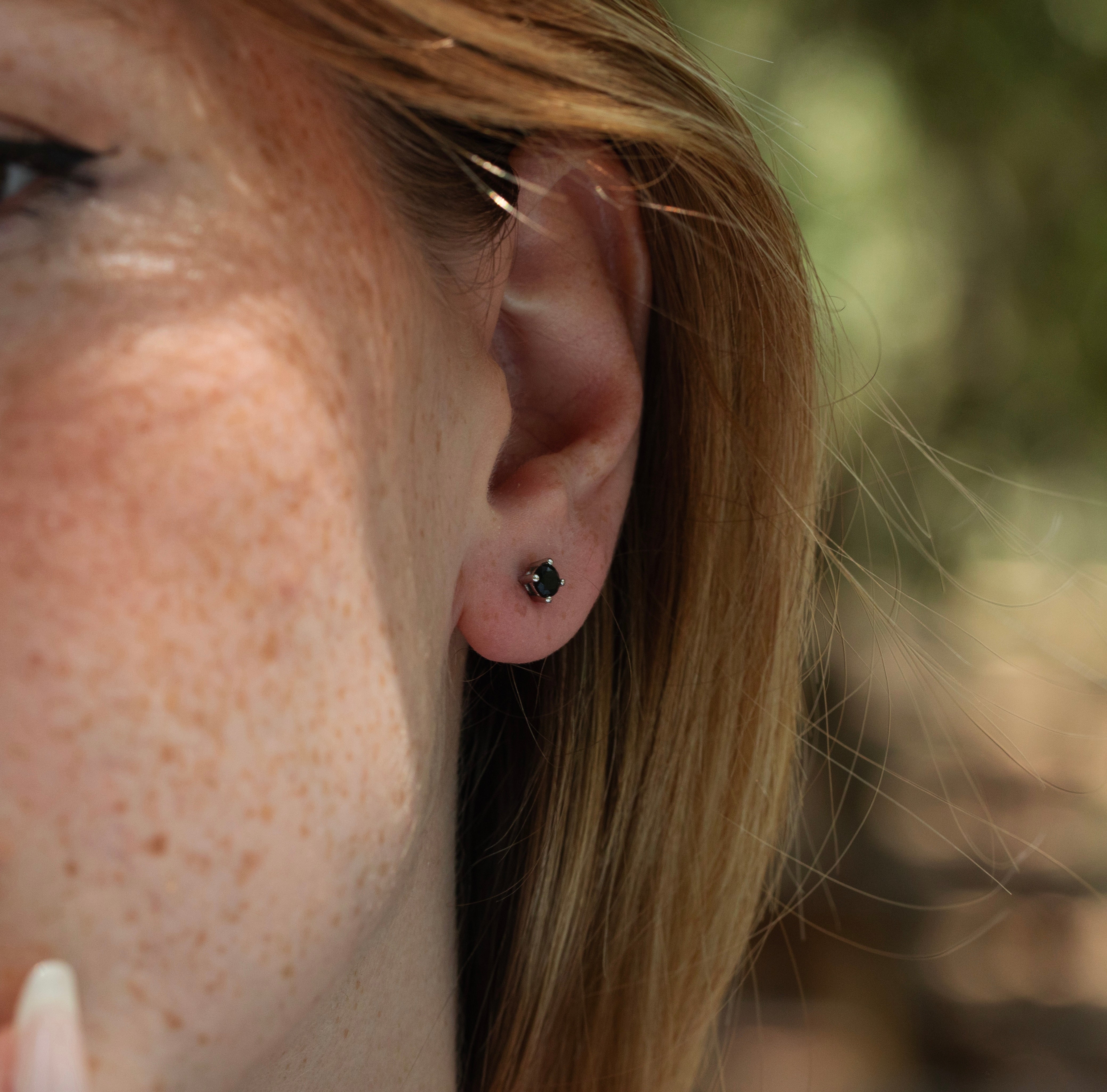 0.20 Karat Siyah Pırlantalı Tektaş Küpe - RNF0625 | Pırlanta Küpe | Ronaff Pırlanta | Tektaş Yüzük, Pırlanta Yüzük, Kolye, Küpe