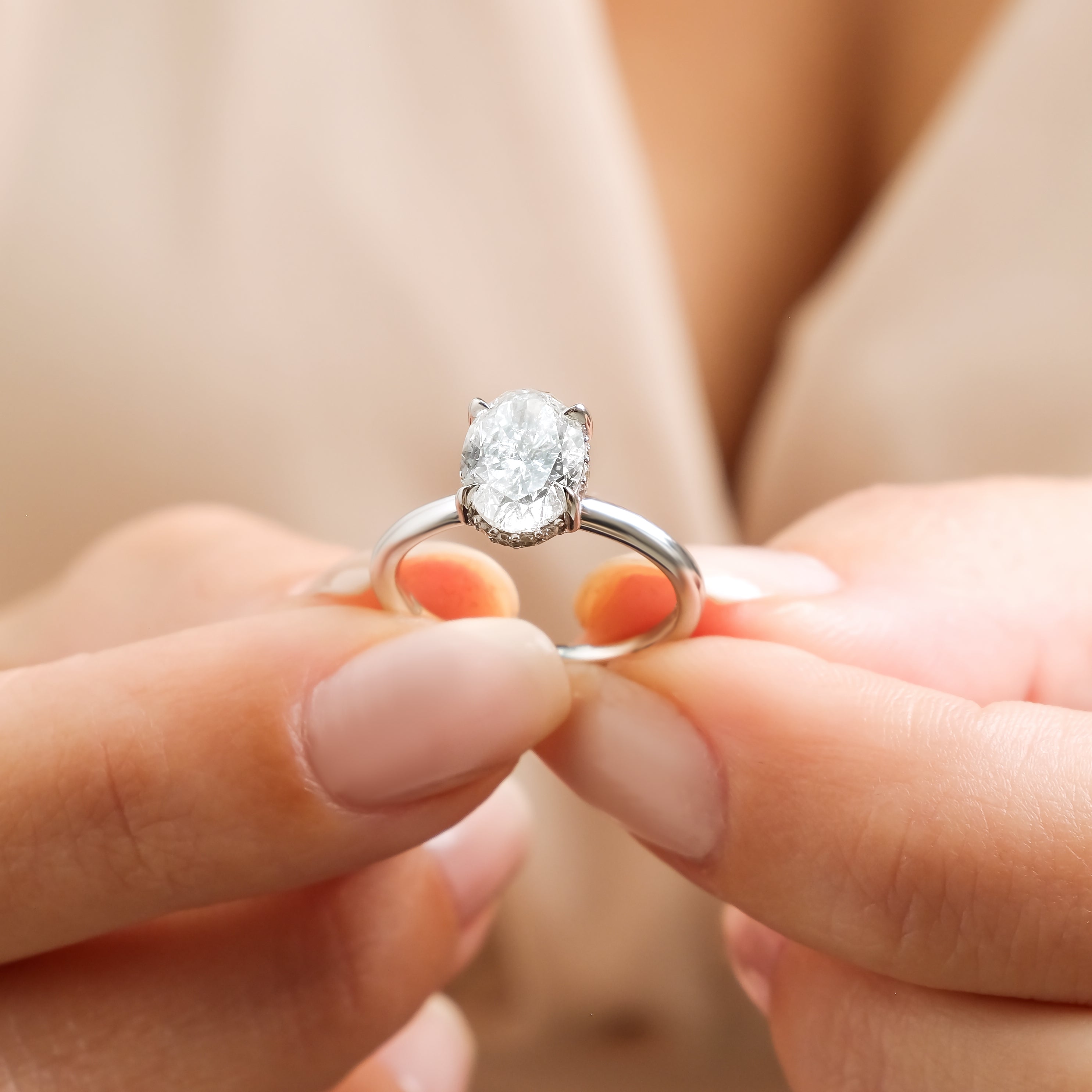 1.50 Karat Oval Kesim & 0.15 Alt Taş Pırlanta GIA/HRD Sertifikalı Tektaş Yüzük-RNF1346 | Pırlanta Yüzük | Ronaff Pırlanta | Tektaş Yüzük, Pırlanta Yüzük, Kolye, Küpe