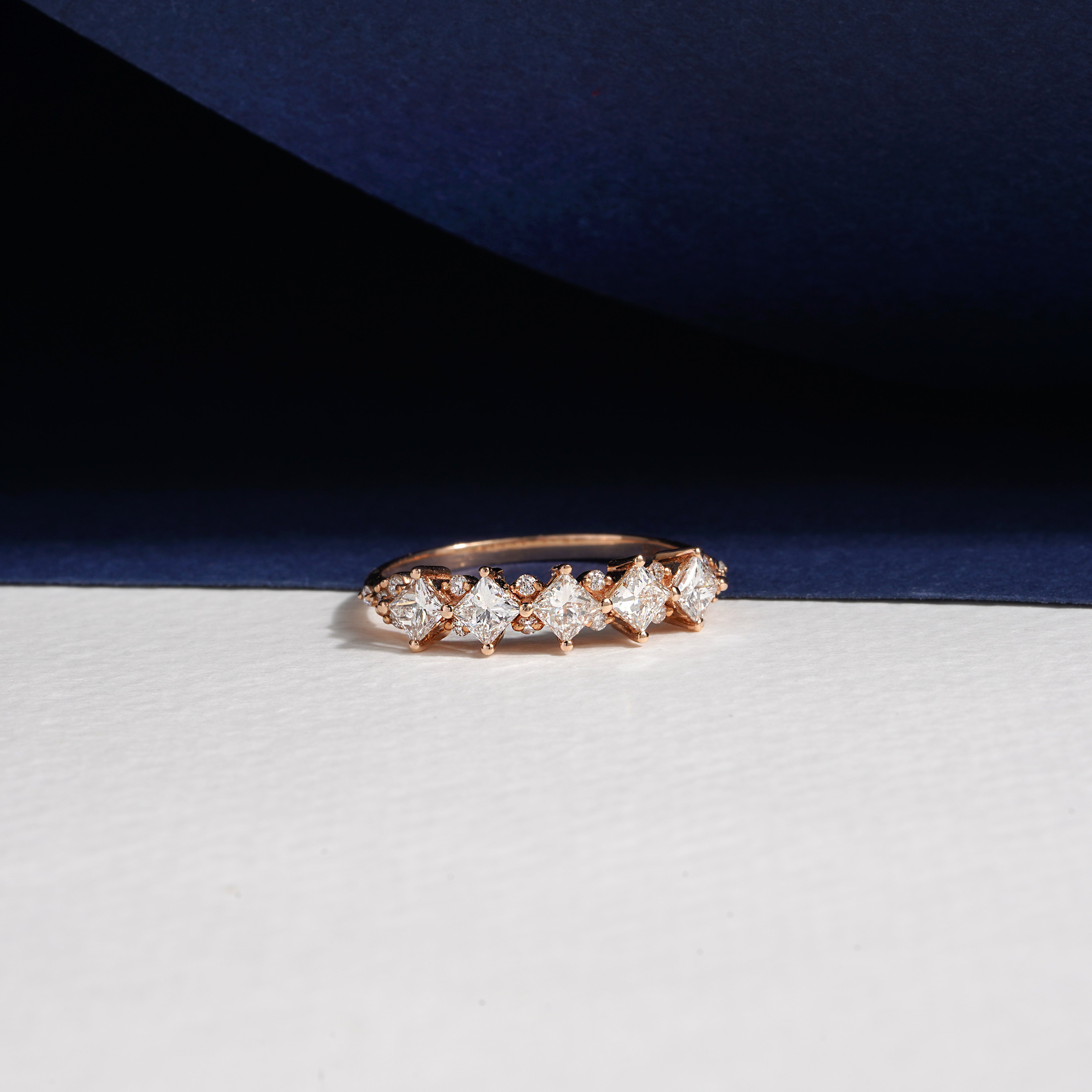 0.75 Karat Prenses & 0.10 Karat Yuvarlak Kesim Beştaş Yüzük-RNF1370 | Beştaş Pırlanta | Ronaff Pırlanta | Tektaş Yüzük, Pırlanta Yüzük, Kolye, Küpe