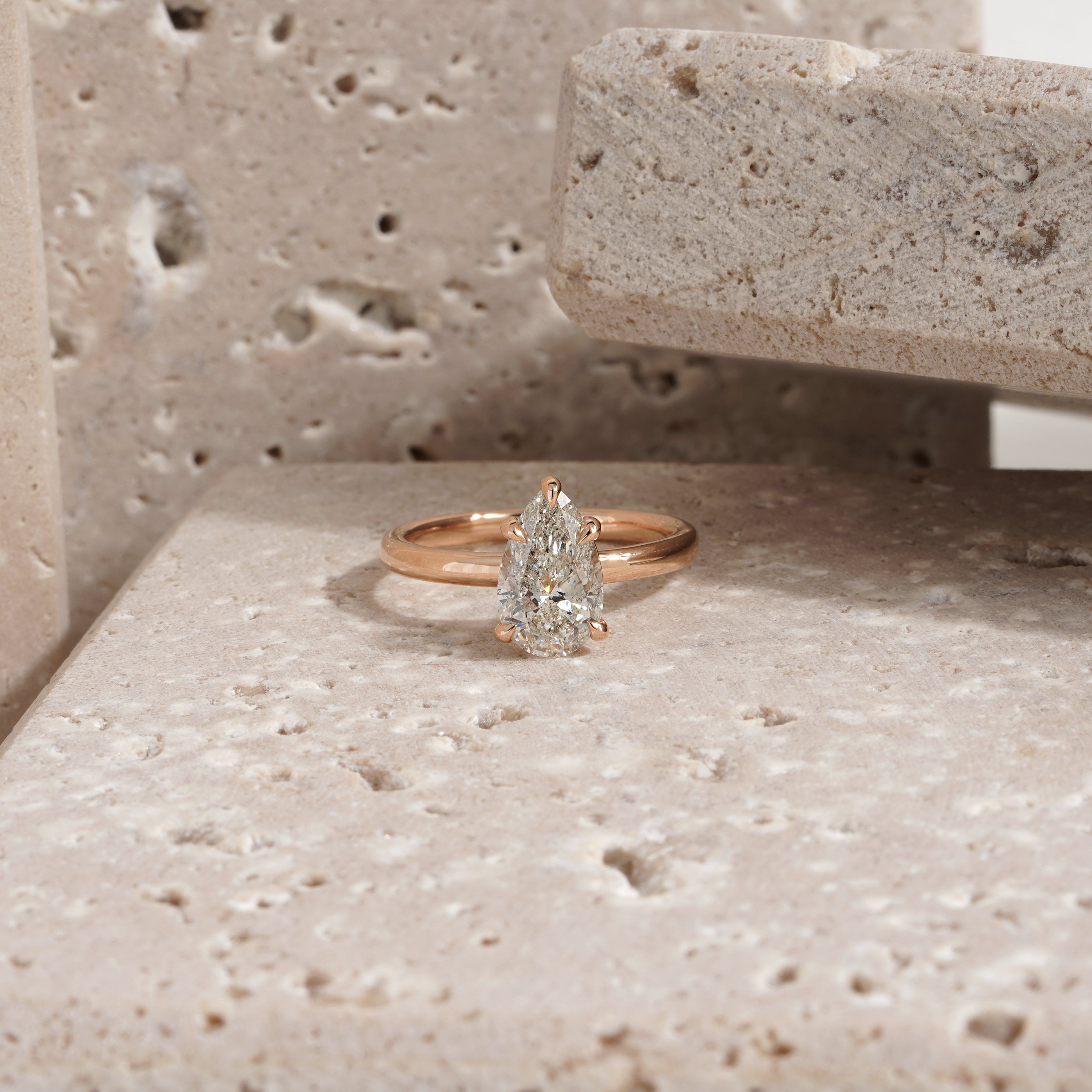 1.53 Karat Damla Kesim Uluslararası Sertifikalı Tektaş Yüzük RNF1436 | Tektaş Pırlanta | Ronaff Pırlanta | Tektaş Yüzük, Pırlanta Yüzük, Kolye, Küpe