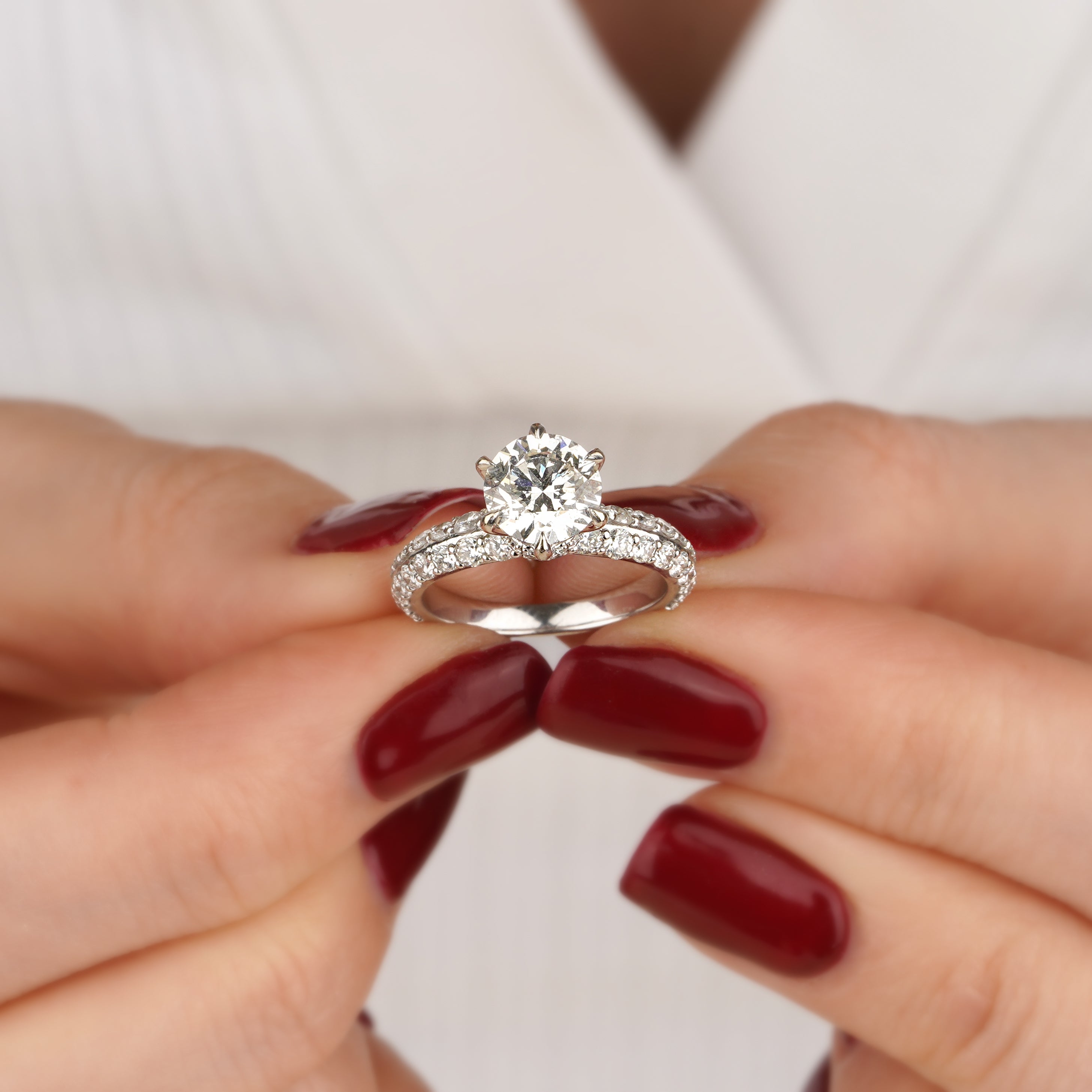 1.50 Karat Yuvarlak Kesim & 0.92 Karat Çevre Pırlanta GIA/HRD Sertifikalı 'THE BEST' Tektaş Yüzük-RNF1395 | Tektaş Yüzükler | Ronaff Pırlanta | Tektaş Yüzük, Pırlanta Yüzük, Kolye, Küpe