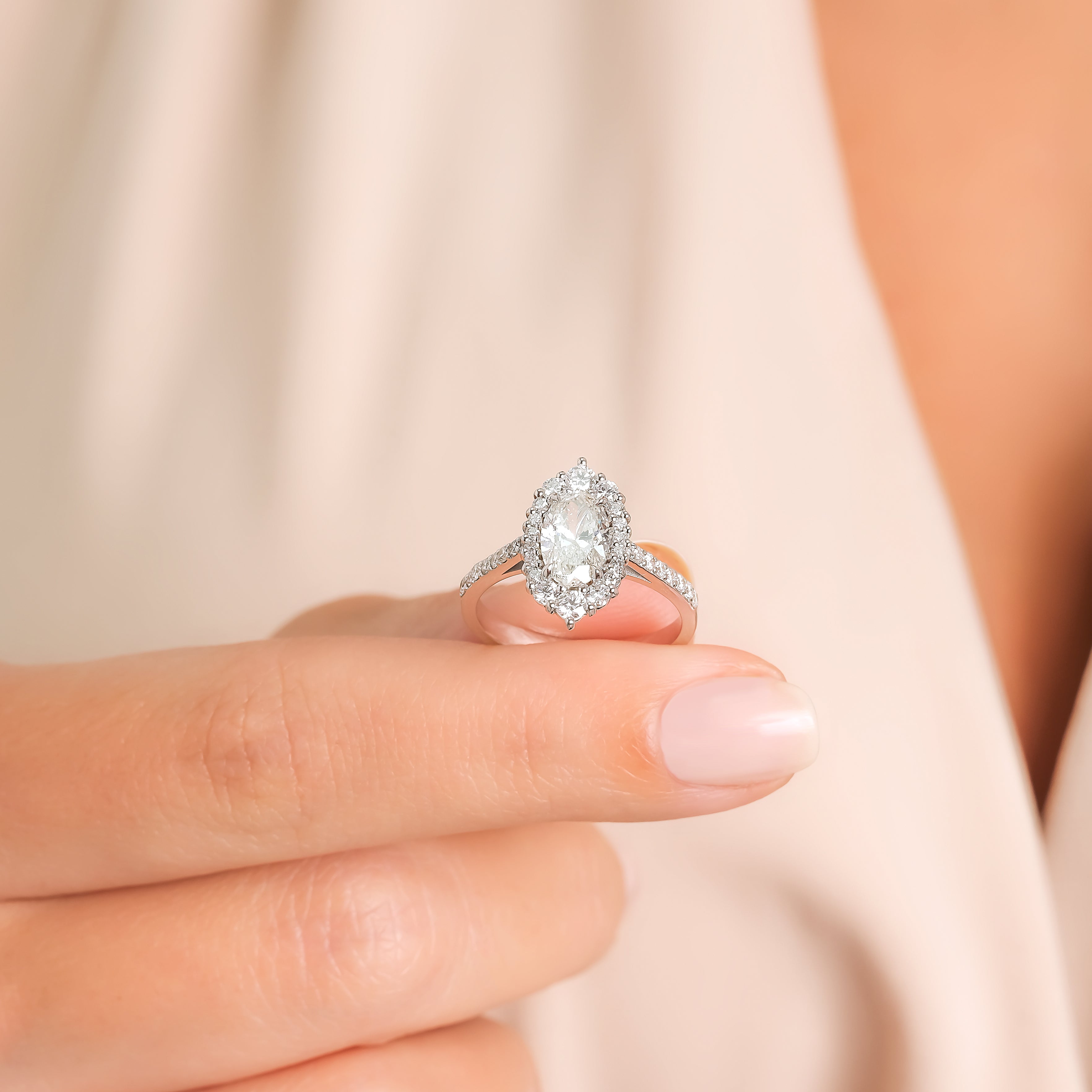 1.00 Karat Özel Tasarım Oval Kesim Tektaş Yüzük RNF1443 | | Ronaff Pırlanta | Tektaş Yüzük, Pırlanta Yüzük, Kolye, Küpe