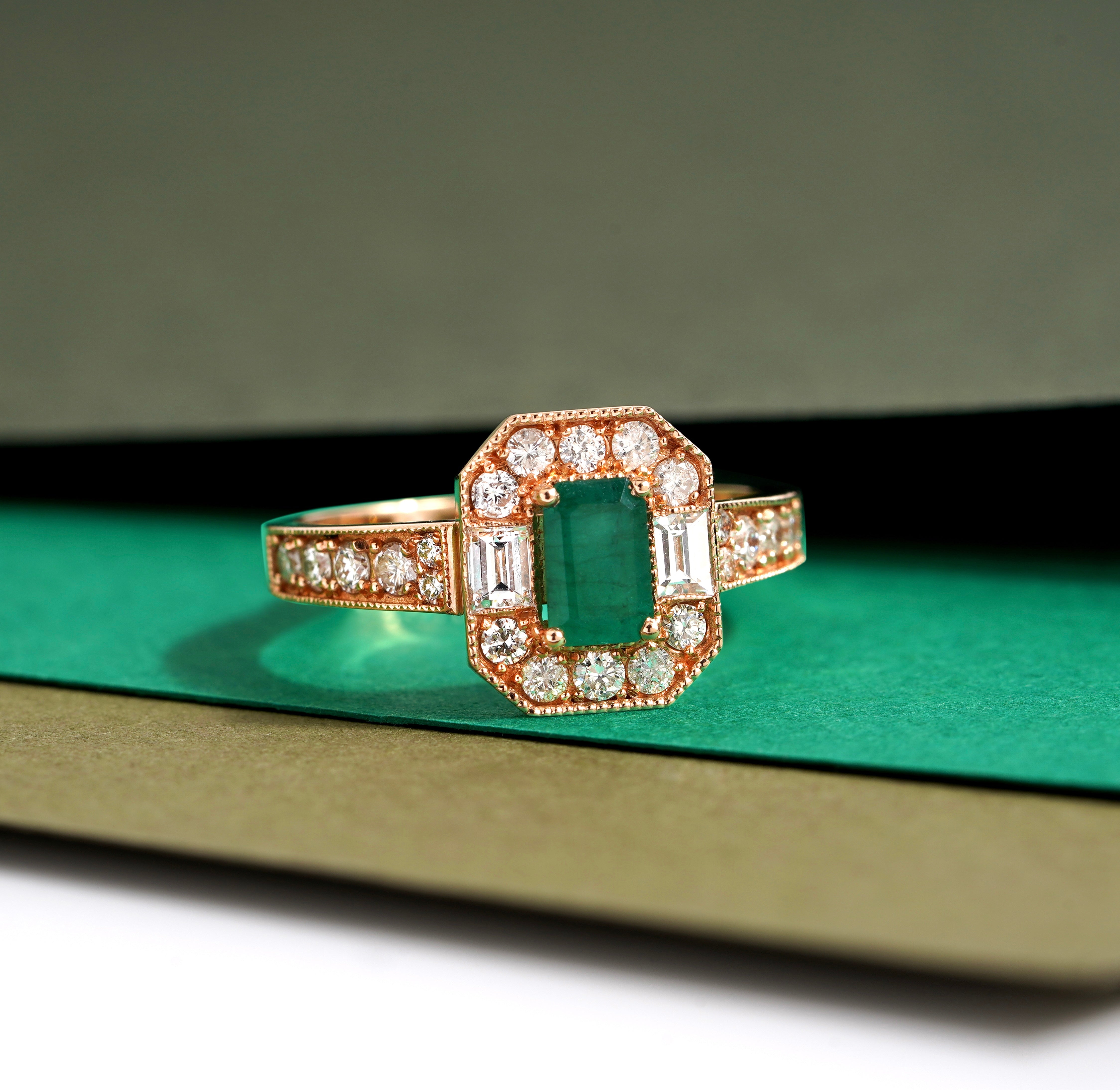 Zümrüt Pırlanta Yüzük | Renkli Taşlı Yüzükler | Ronaff Pırlanta | Tektaş Yüzük, Pırlanta Yüzük, Kolye, Küpe