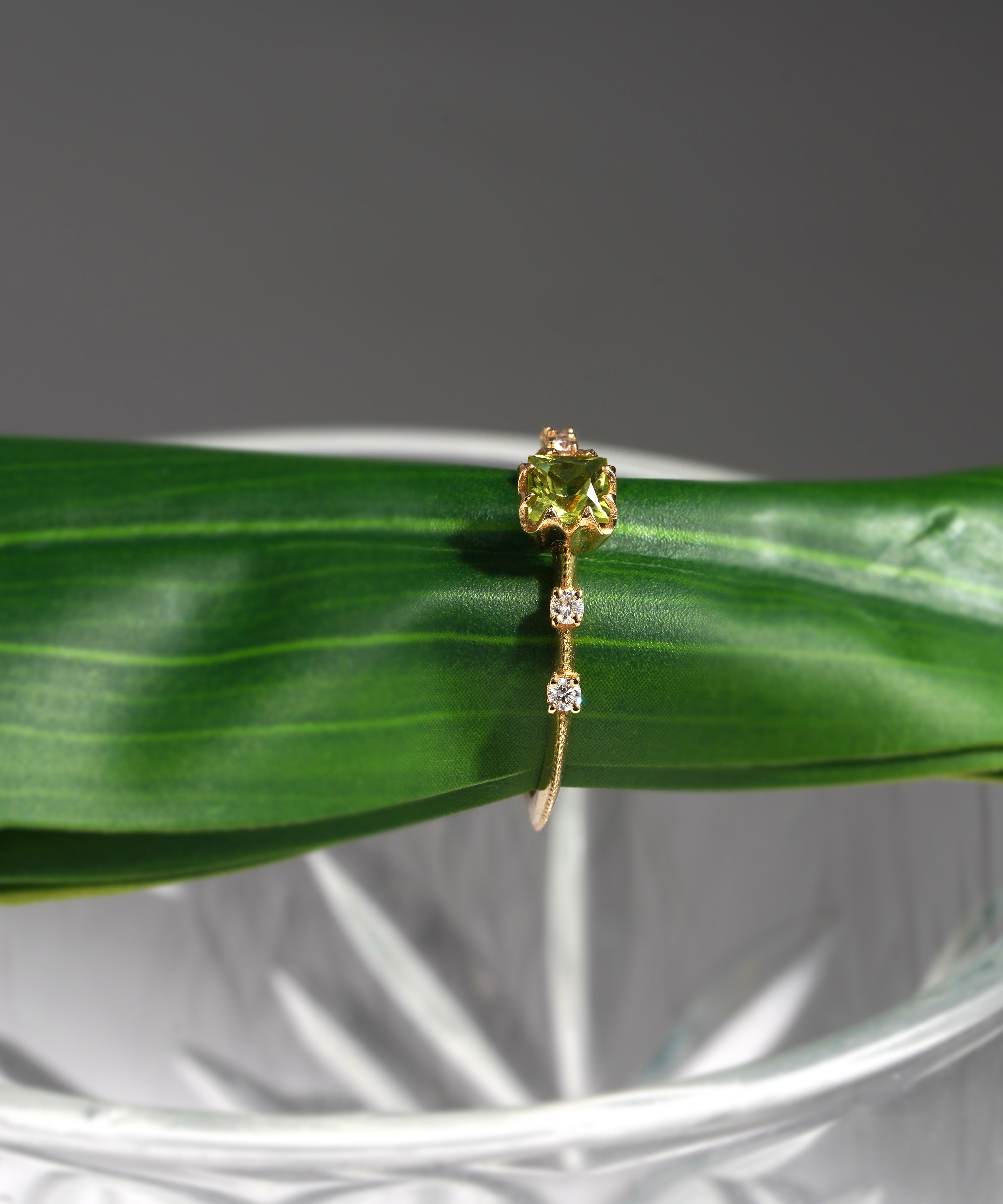 0.42 Karat Prenses Kesim Peridot Pırlantalı Yüzük - RNF0244 | Renkli Pırlantalı Yüzükler | Ronaff Pırlanta | Tektaş Yüzük, Pırlanta Yüzük, Kolye, Küpe