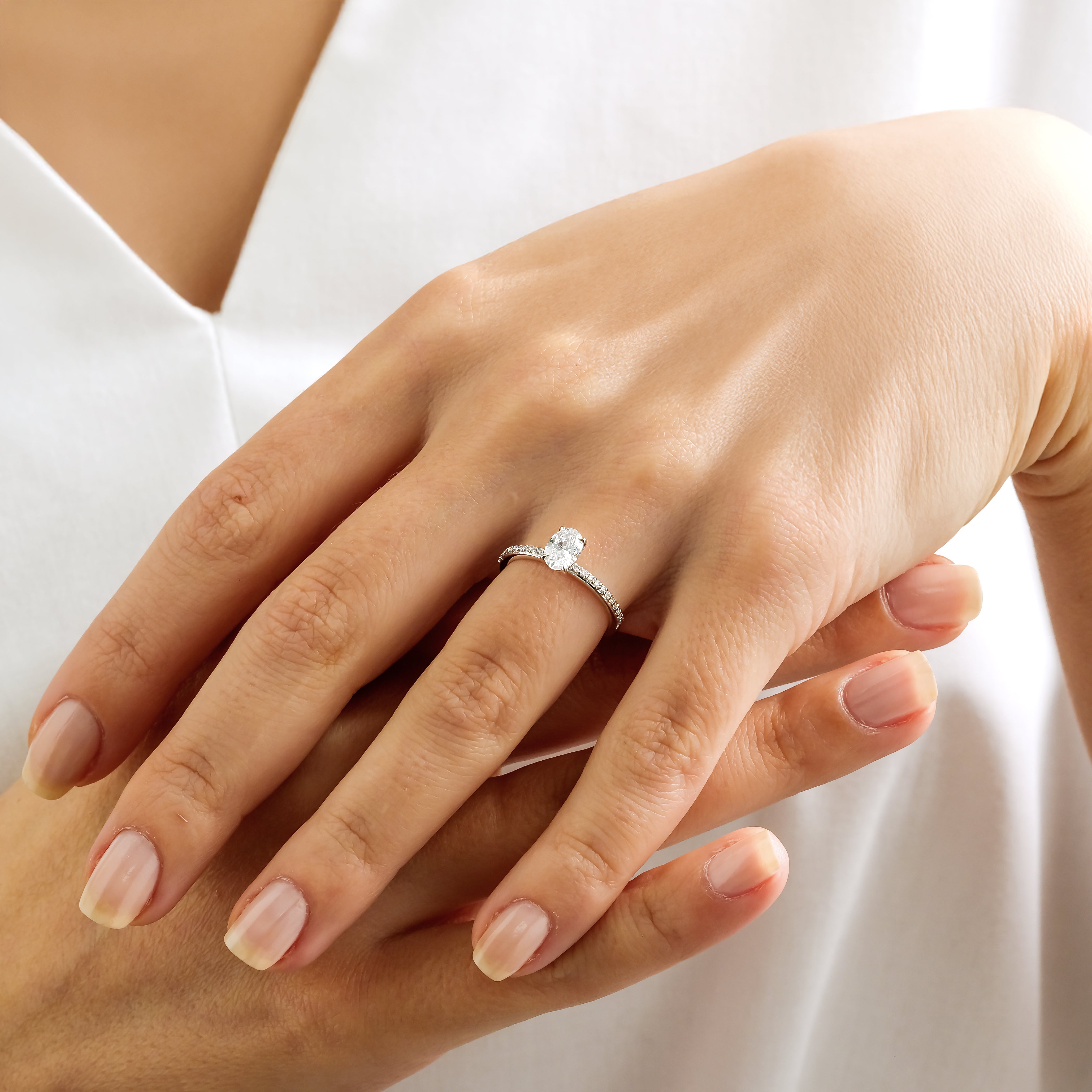 0.50 Karat Oval Kesim & 0.18 Karat Kenar Pırlanta GIA/HRD Sertifikalı Tektaş Yüzük-RNF1357 | Pırlanta Yüzük | Ronaff Pırlanta | Tektaş Yüzük, Pırlanta Yüzük, Kolye, Küpe