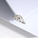 1.50 Karat Oval Merkez & 0.60 Karat Oval Yan & 0.40 Karat Yuvarlak Kenar Pırlanta Tektaş Yüzük - RNF0869 | Tektaş Pırlanta | Ronaff Pırlanta | Tektaş Yüzük, Pırlanta Yüzük, Kolye, Küpe