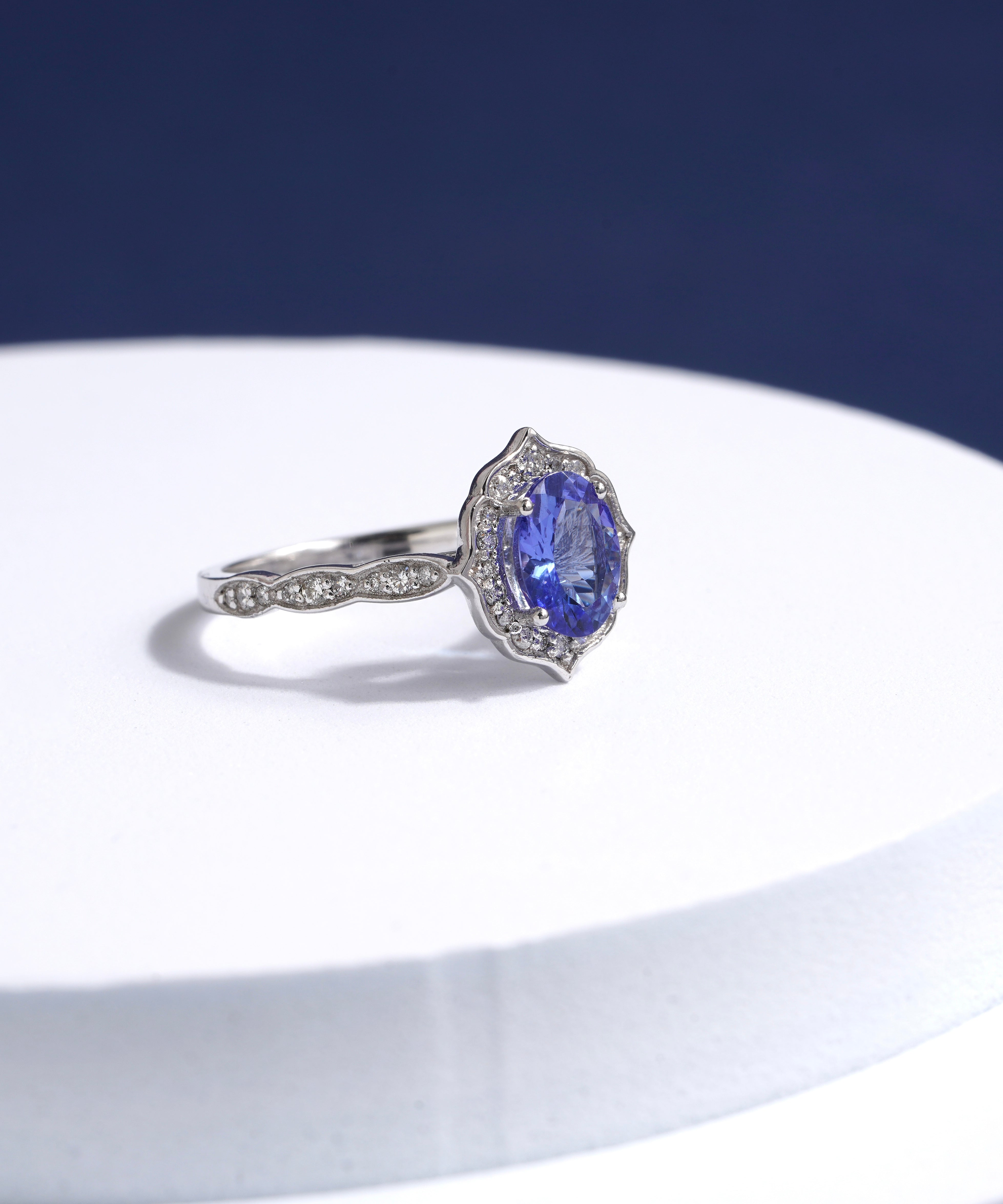 1.65 Karat Oval Tanzanit Pırlantalı Yüzük - RNF0313 | Renkli Taşlı Yüzükler | Ronaff Pırlanta | Tektaş Yüzük, Pırlanta Yüzük, Kolye, Küpe