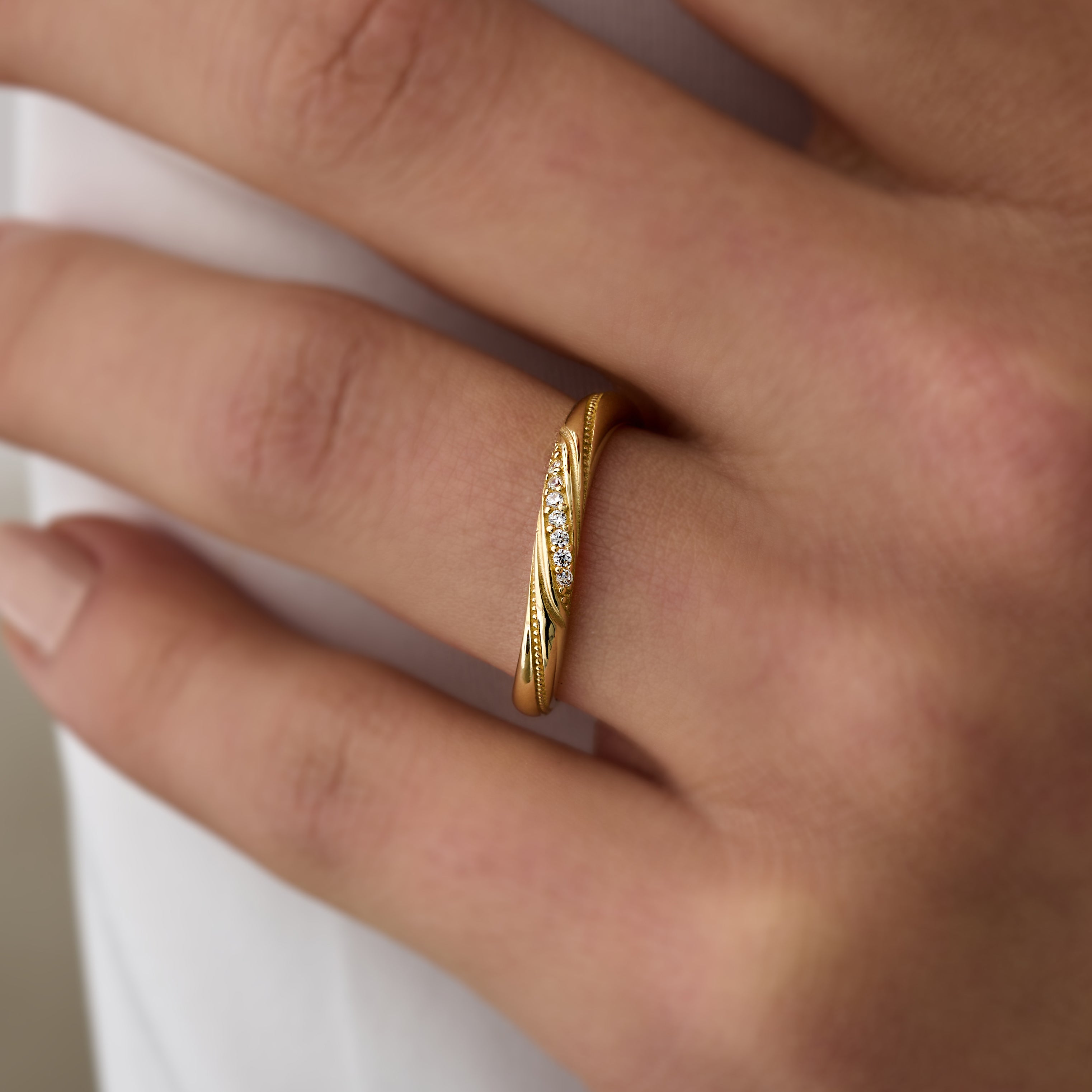 14 K Kıvrımlı Diamond-set Vintage Ring