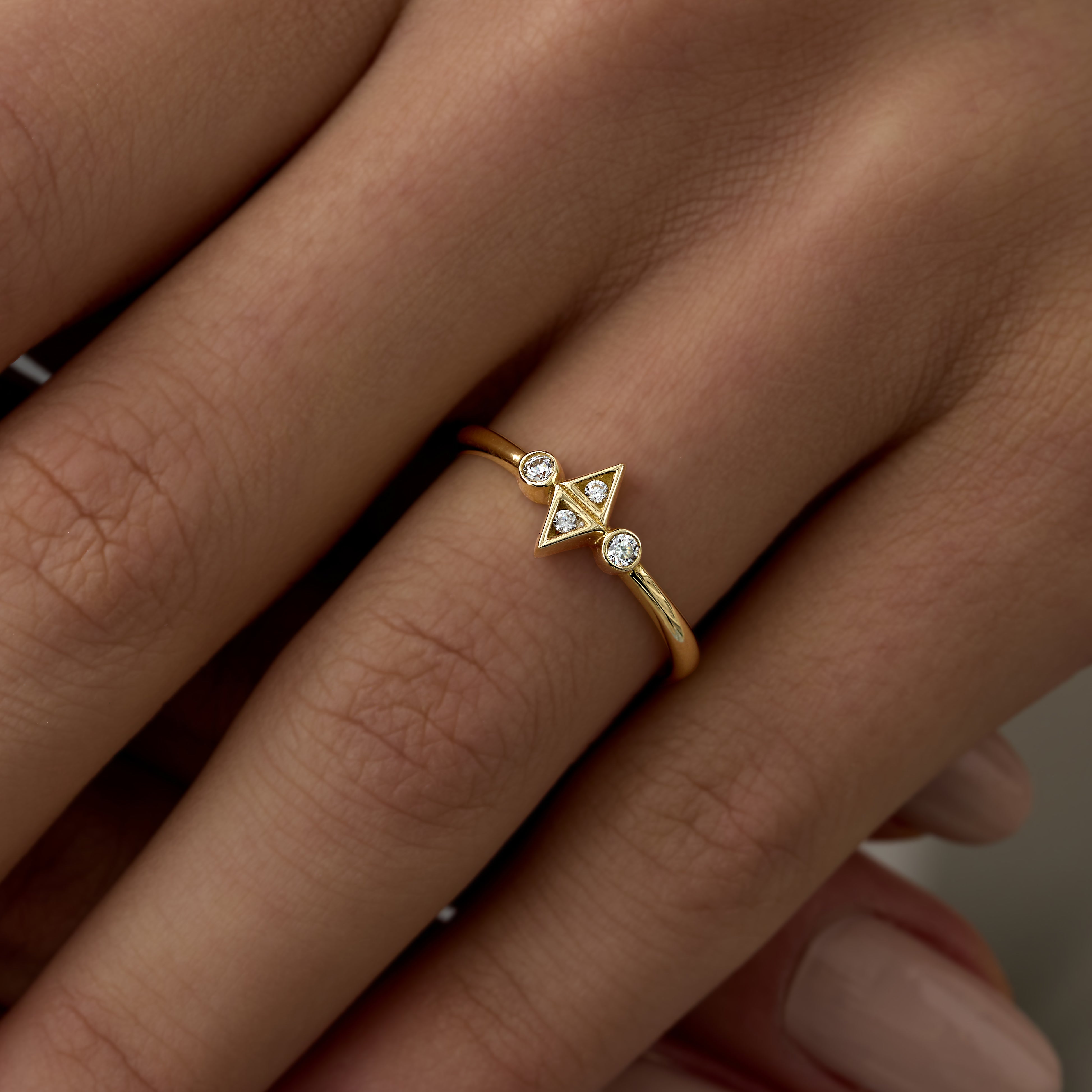 14 Ayar Geometrik Pırlantalı Altın Yüzük RG030 | altın | Ronaff Pırlanta | Tektaş Yüzük, Pırlanta Yüzük, Kolye, Küpe