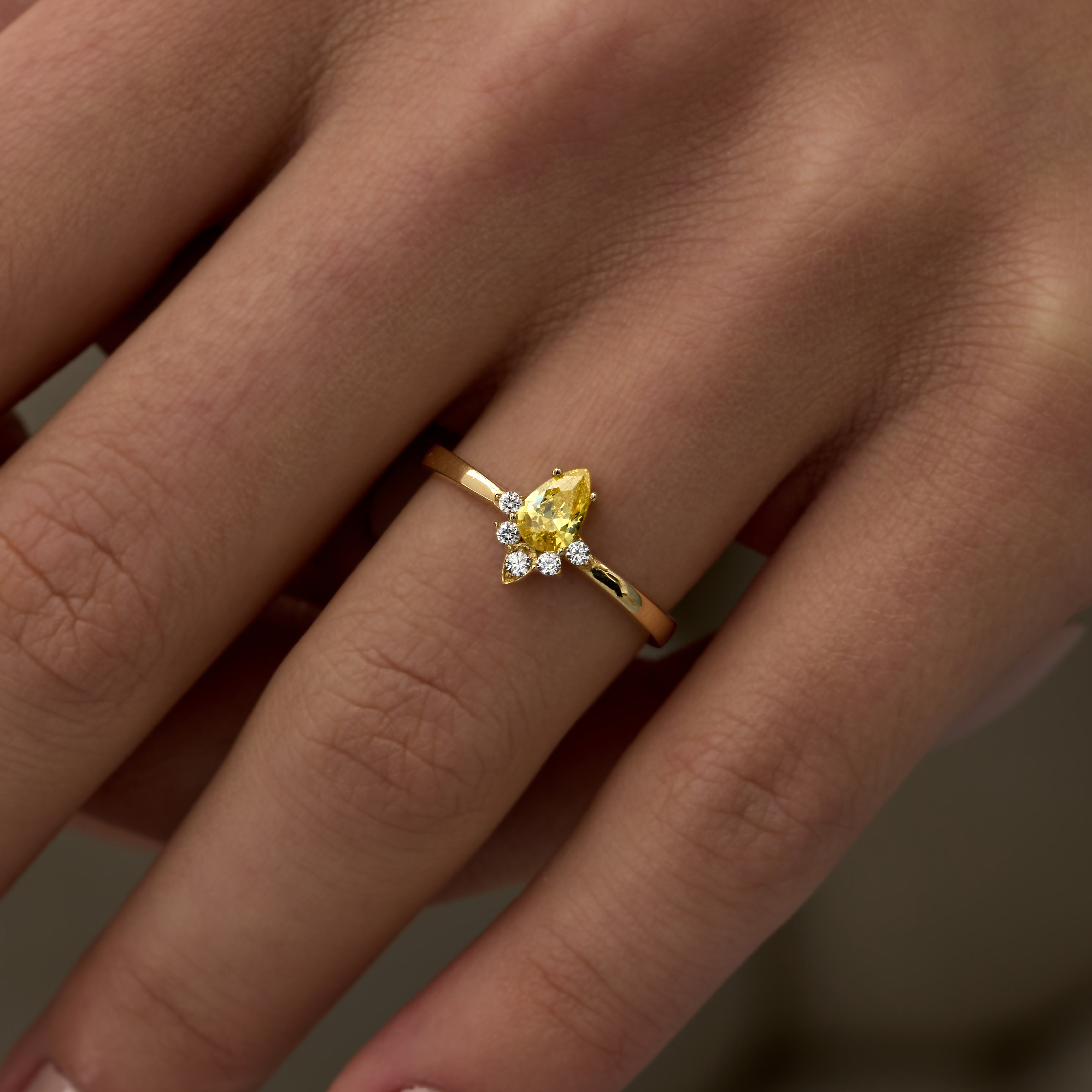 14 Ayar Altın Quartz Damla Pırlanta Yüzük RG037 | altın | Ronaff Pırlanta | Tektaş Yüzük, Pırlanta Yüzük, Kolye, Küpe