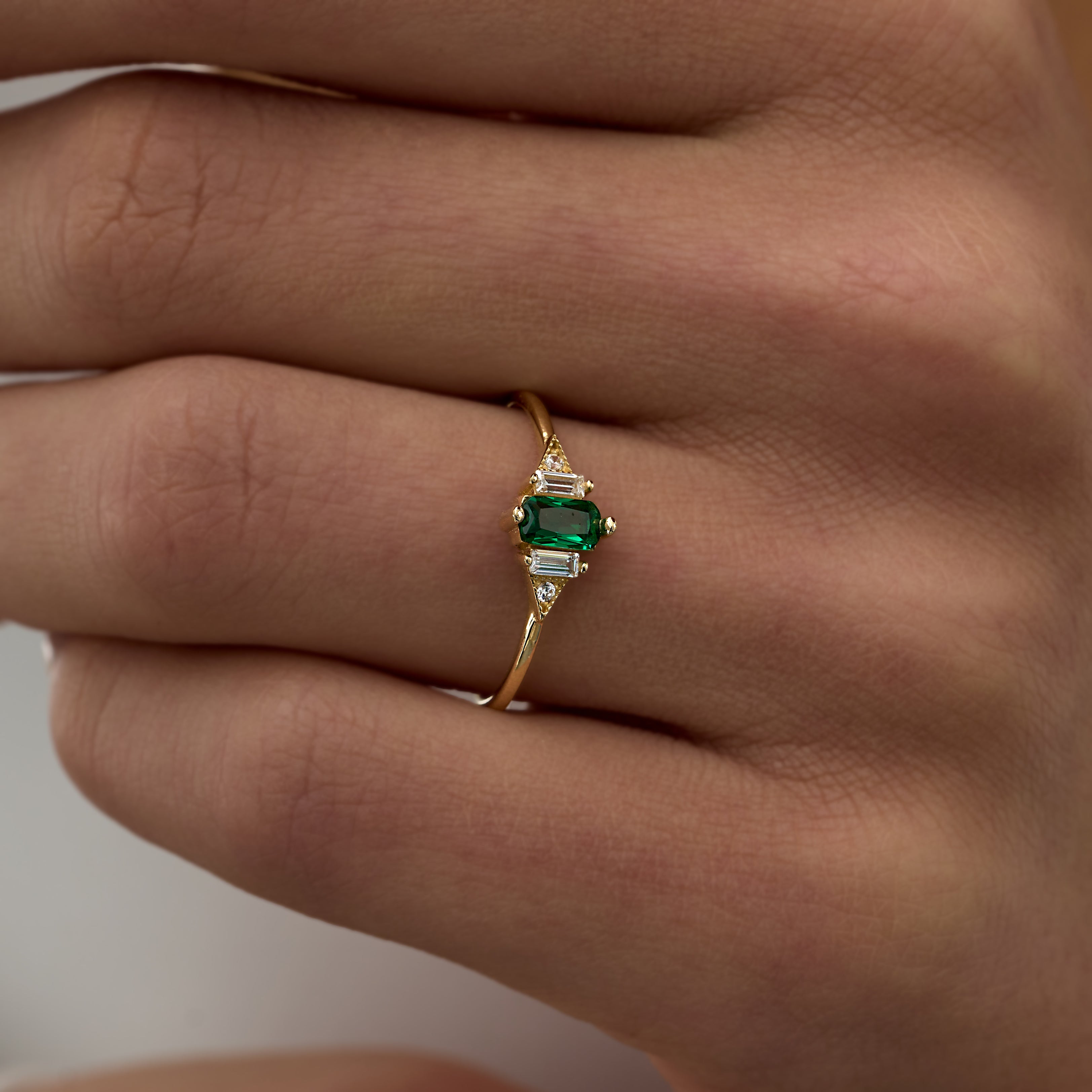 14 Ayar Altın Zümrüt Baget Kesim Pırlanta Yüzük RG038 | altın | Ronaff Pırlanta | Tektaş Yüzük, Pırlanta Yüzük, Kolye, Küpe