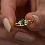 14 Ayar Altın Zümrüt Yeşili Baget Kesim Taşlı Pırlanta Yüzük RG038 | altın | Ronaff Pırlanta | Tektaş Yüzük, Pırlanta Yüzük, Kolye, Küpe