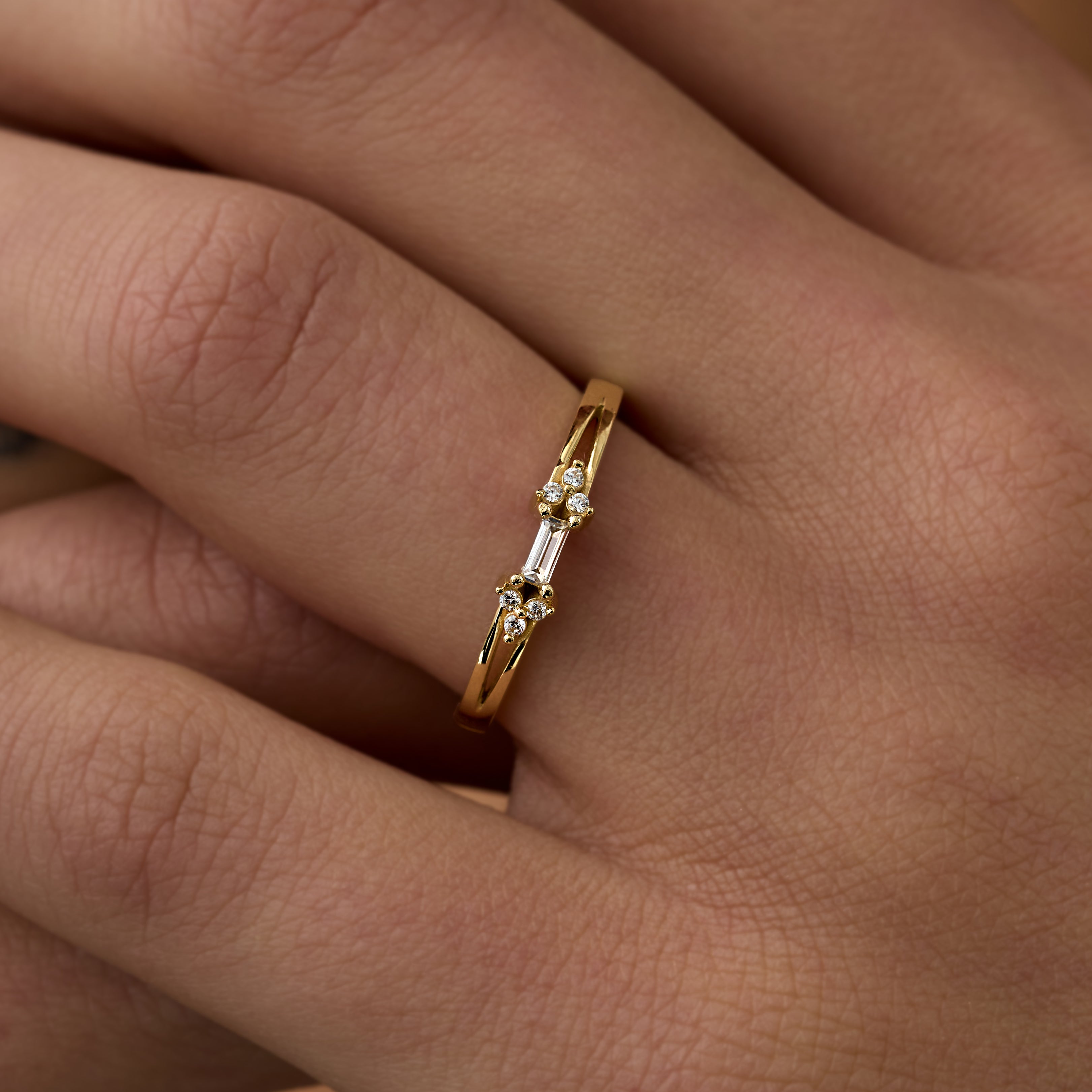 14 Ayar Altın Baget Küçük Taşlı Pırlanta Yüzük RG077 | altın | Ronaff Pırlanta | Tektaş Yüzük, Pırlanta Yüzük, Kolye, Küpe