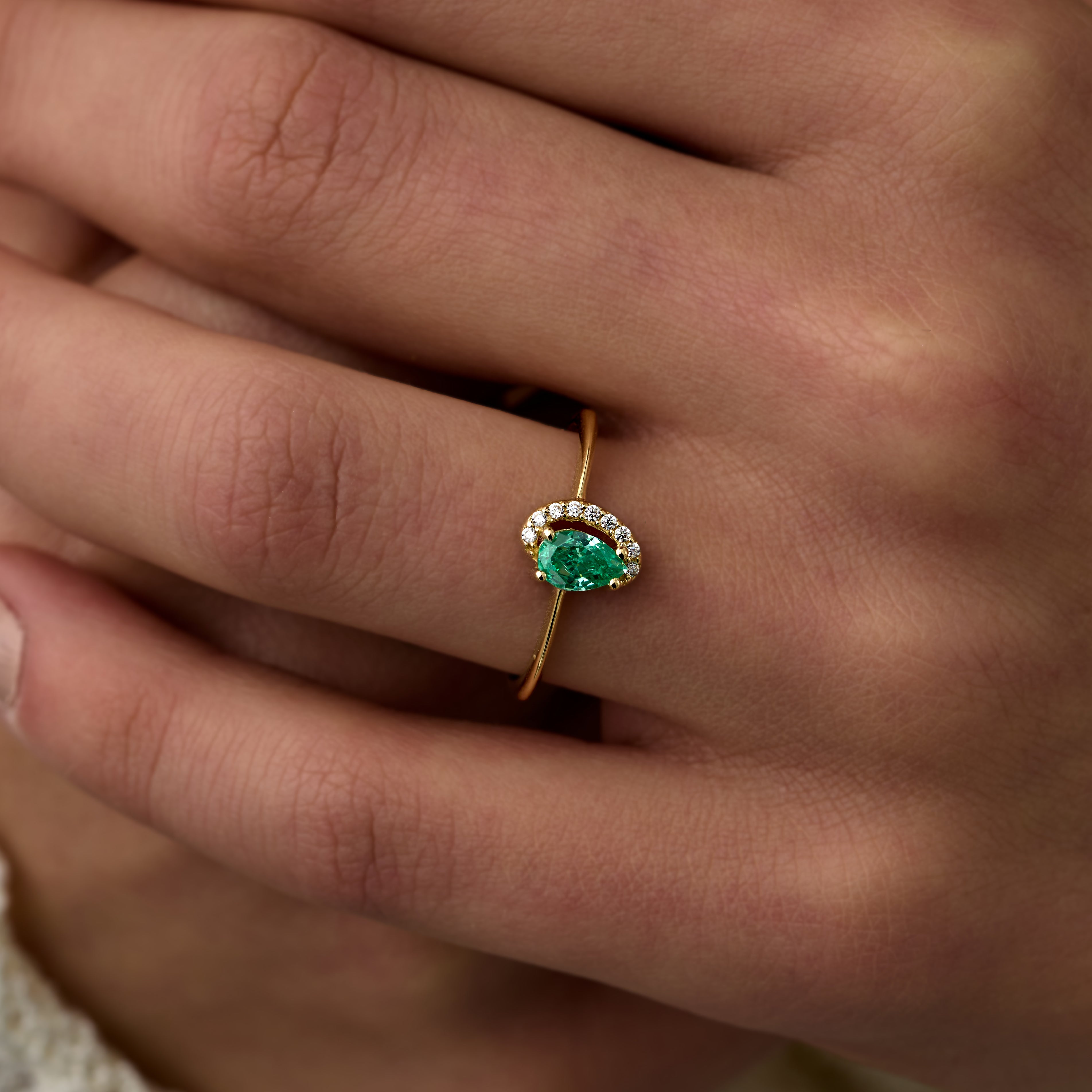 14 Ayar Altın Zümrüt Damla Kesim Pırlanta Yüzük RG070 | altın | Ronaff Pırlanta | Tektaş Yüzük, Pırlanta Yüzük, Kolye, Küpe