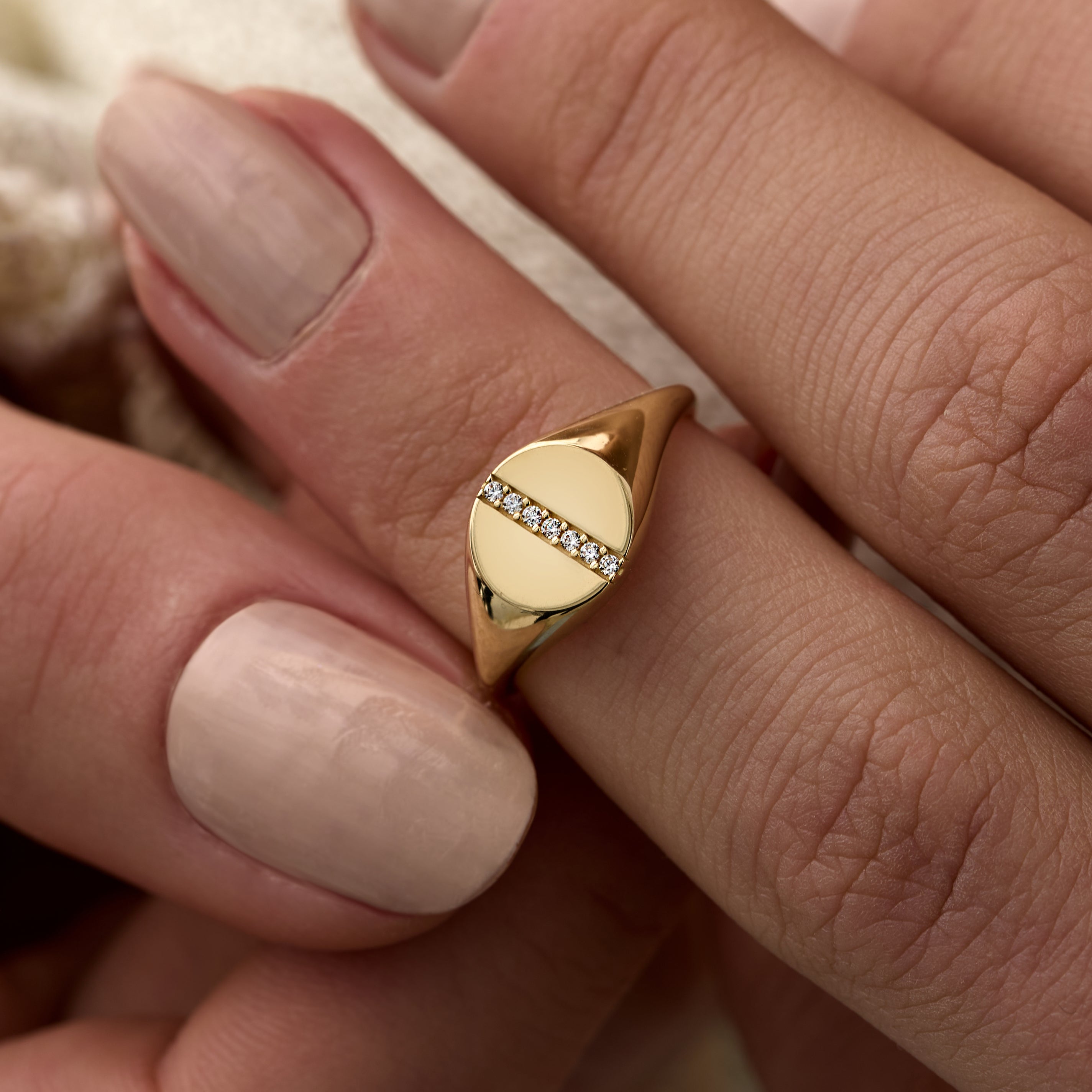 14 Ayar Altın Şerit Detaylı Pırlanta Yüzük RG075 | altın | Ronaff Pırlanta | Tektaş Yüzük, Pırlanta Yüzük, Kolye, Küpe