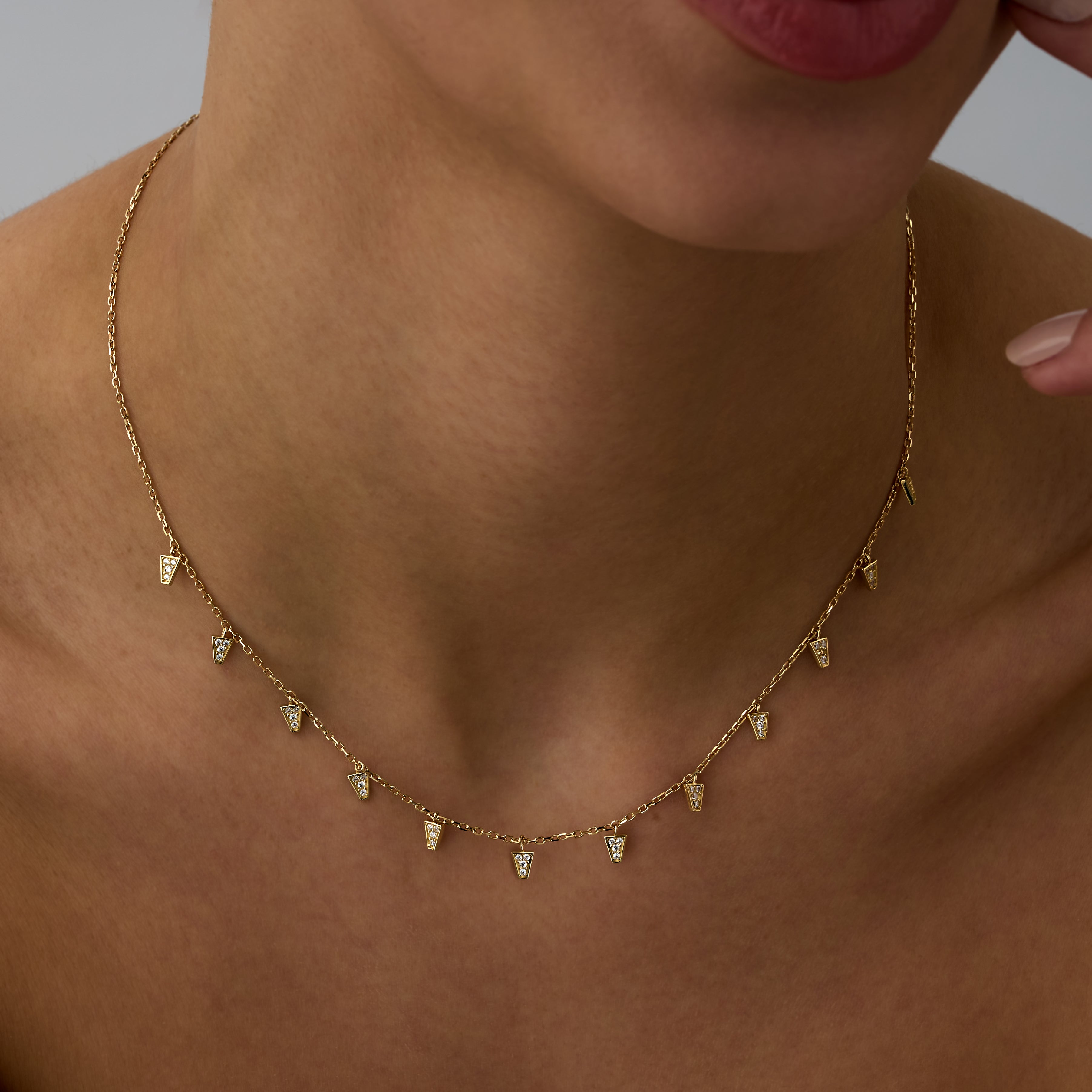 14 Ayar Altın Geometrik Üçgen Pırlanta Kolye RG079 | altın | Ronaff Pırlanta | Tektaş Yüzük, Pırlanta Yüzük, Kolye, Küpe