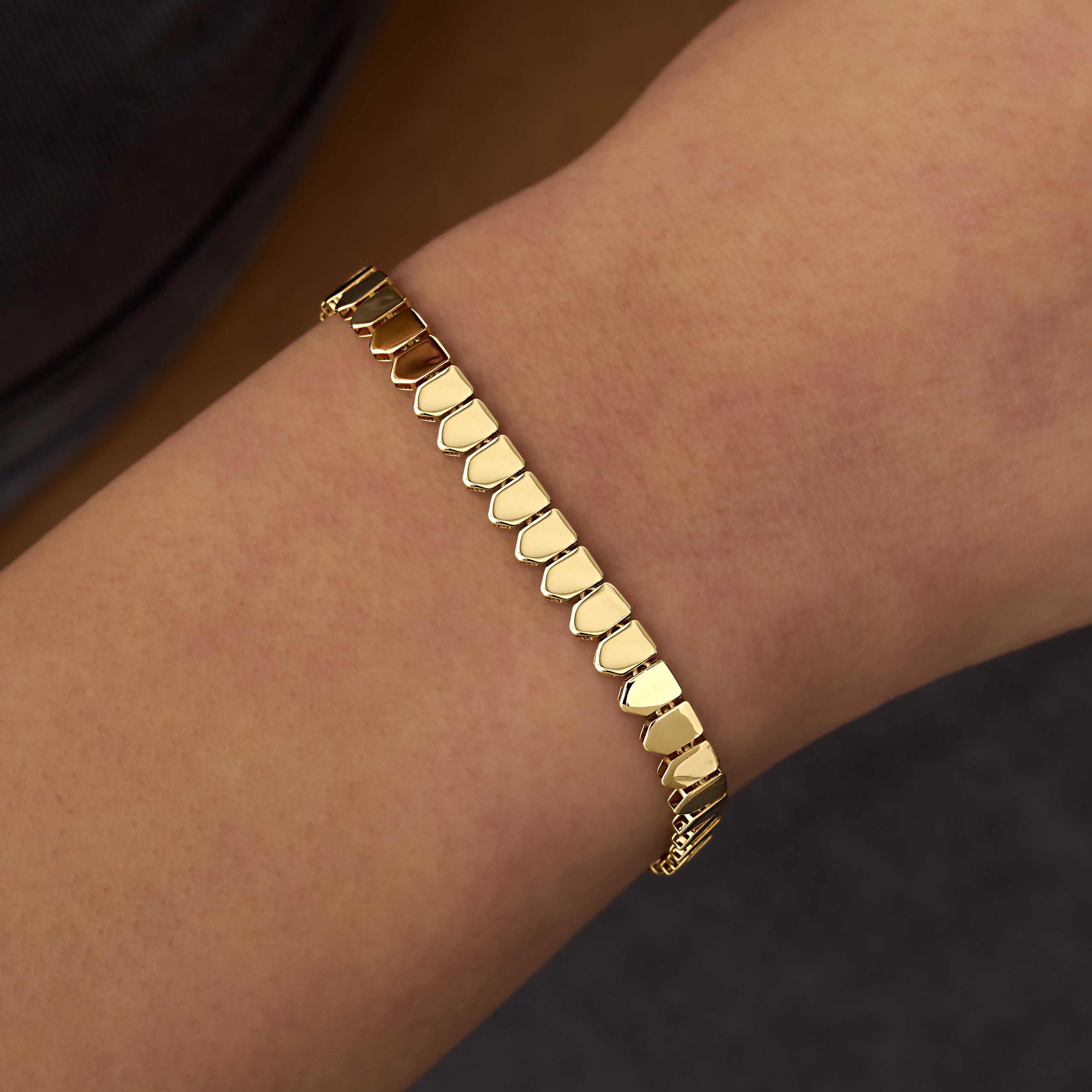 14 Ayar Altın Kalkan Formlu Bileklik RG091 | altın | Ronaff Pırlanta | Tektaş Yüzük, Pırlanta Yüzük, Kolye, Küpe