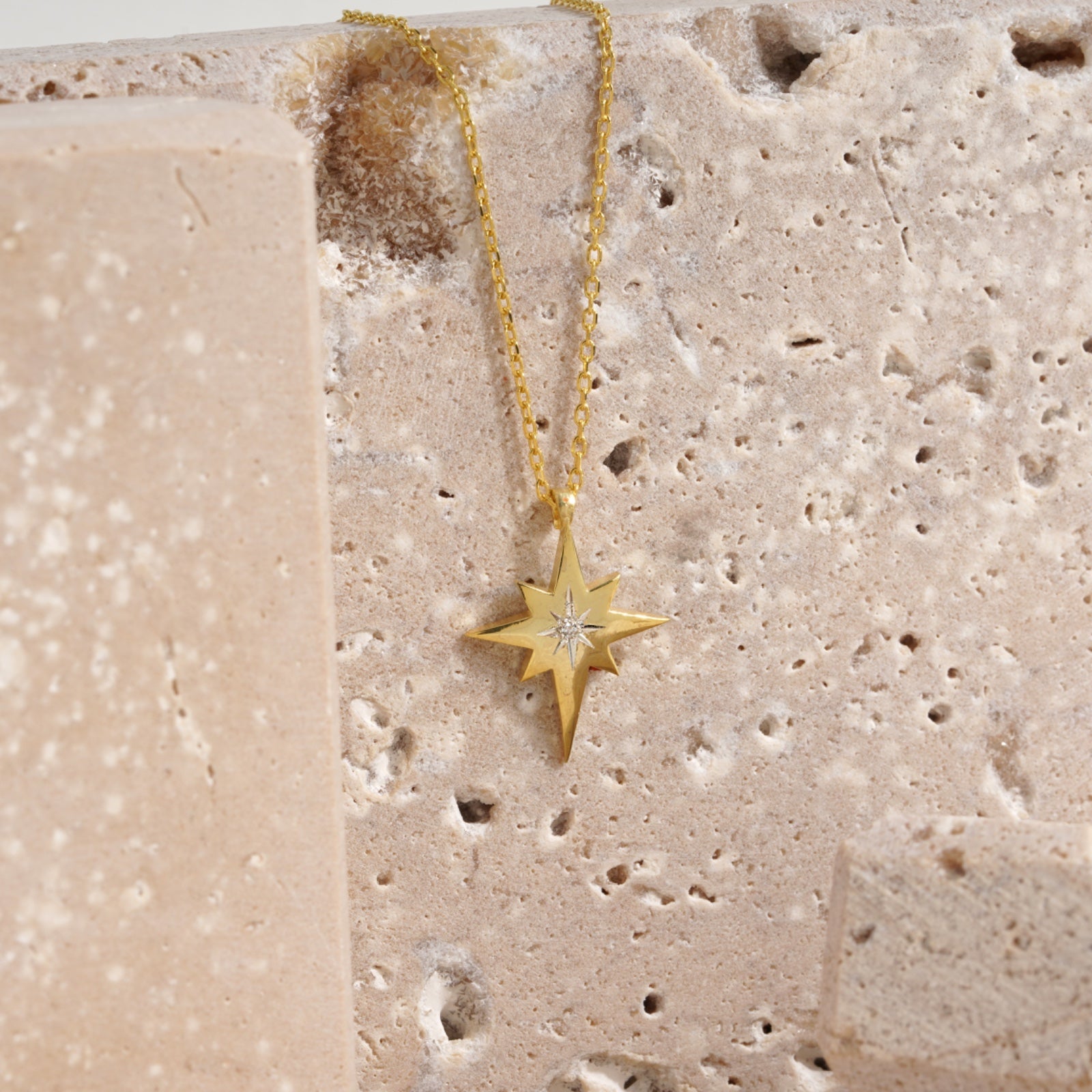 Pırlantalı Yıldız Kolye | Pırlanta Kolye | Ronaff Pırlanta | Tektaş Yüzük, Pırlanta Yüzük, Kolye, Küpe