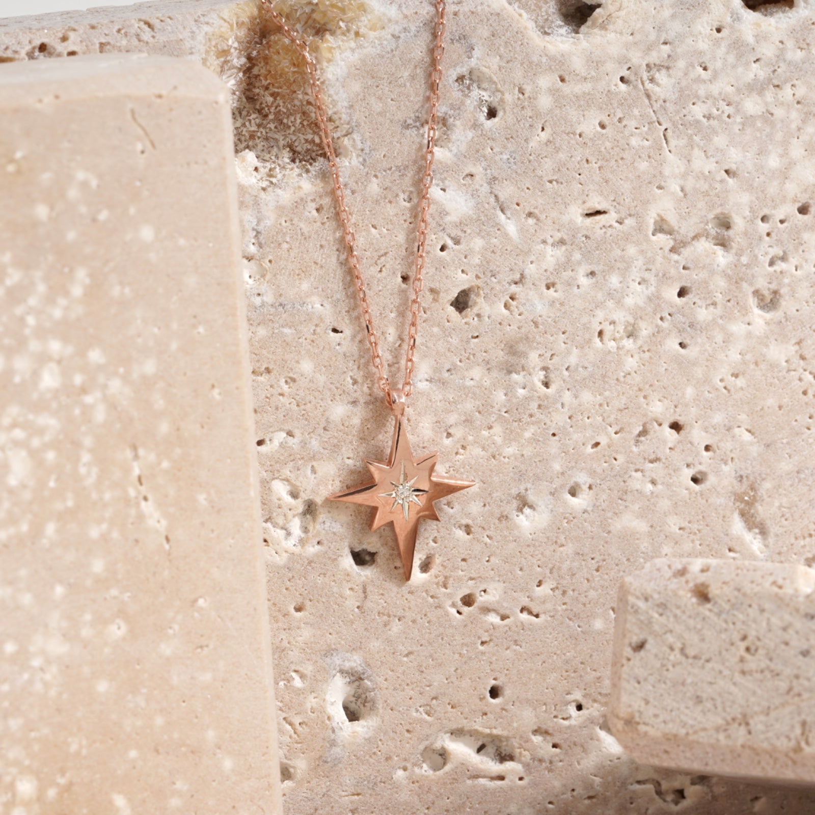 Pırlantalı Yıldız Kolye - Rose | Pırlanta Kolye | Ronaff Pırlanta | Tektaş Yüzük, Pırlanta Yüzük, Kolye, Küpe