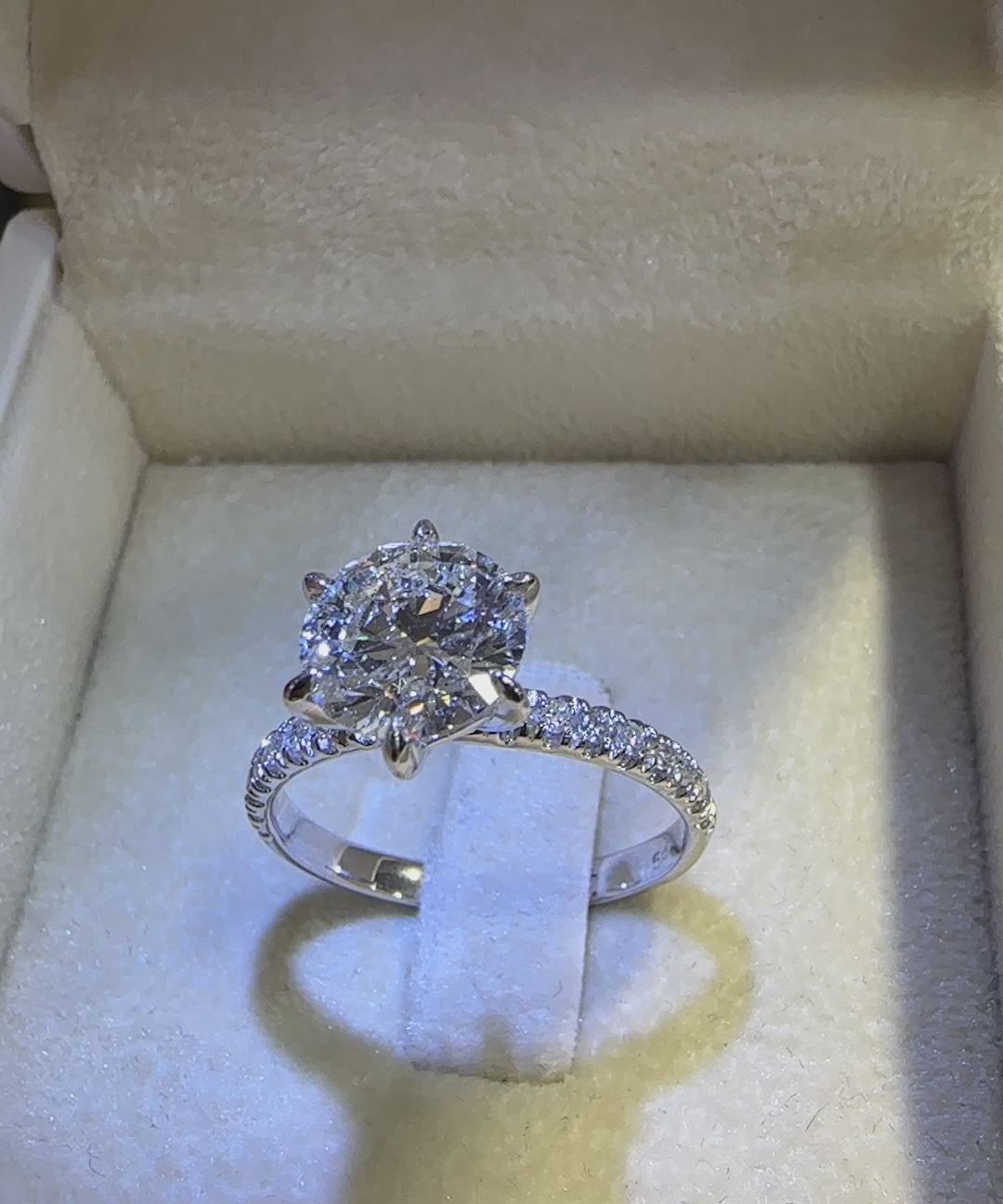 2-20-karat-yuvarlak-ex-ex-ex-kesim-hrd-sertifikali-tektas-yuzuk