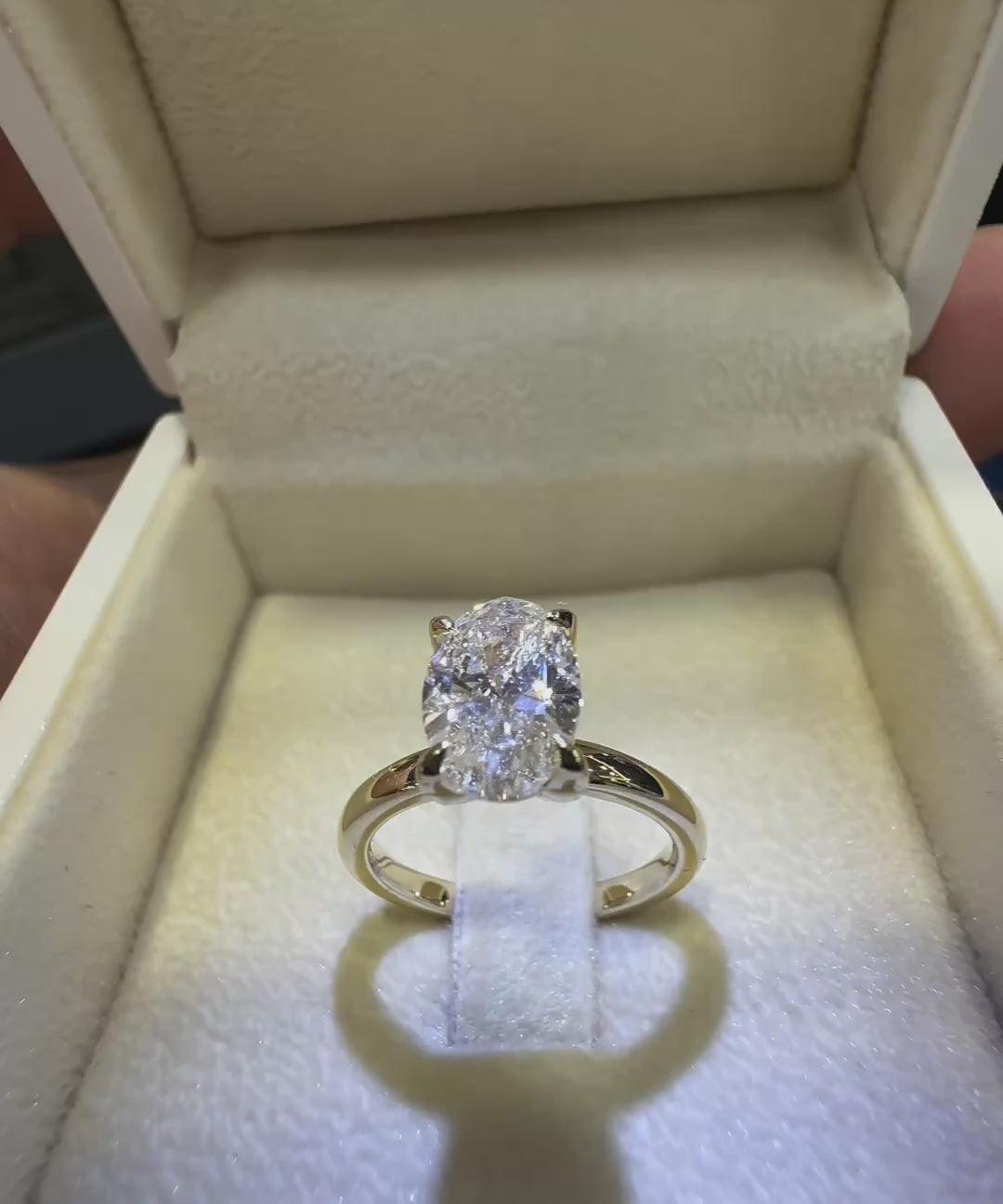 1-50-karat-oval-kesim-hrd-sertifikali-pirlanta-tektas-yuzuk-rnf01106