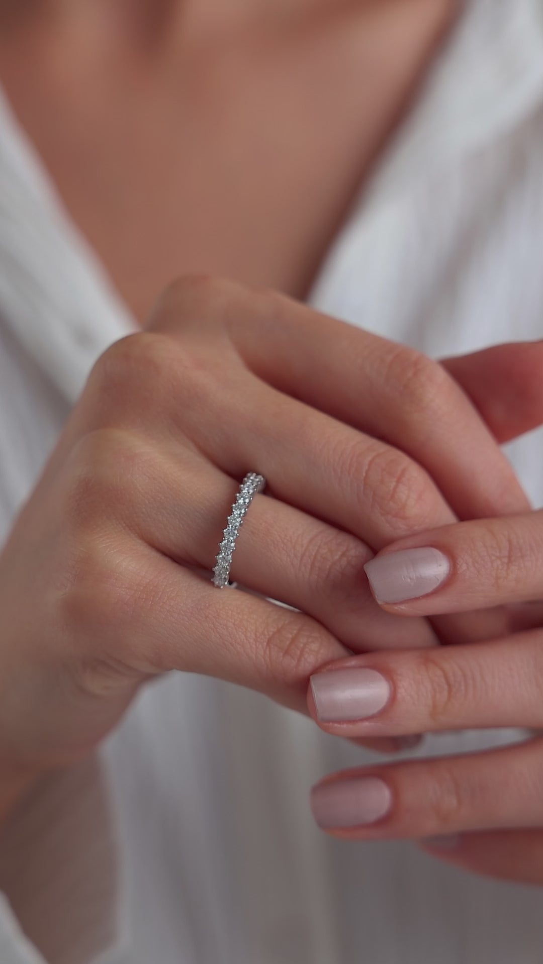 0.55_Karat_Yarimtur_Pirlantali-Yuzuk-RNF0731 - Ürün Videosu