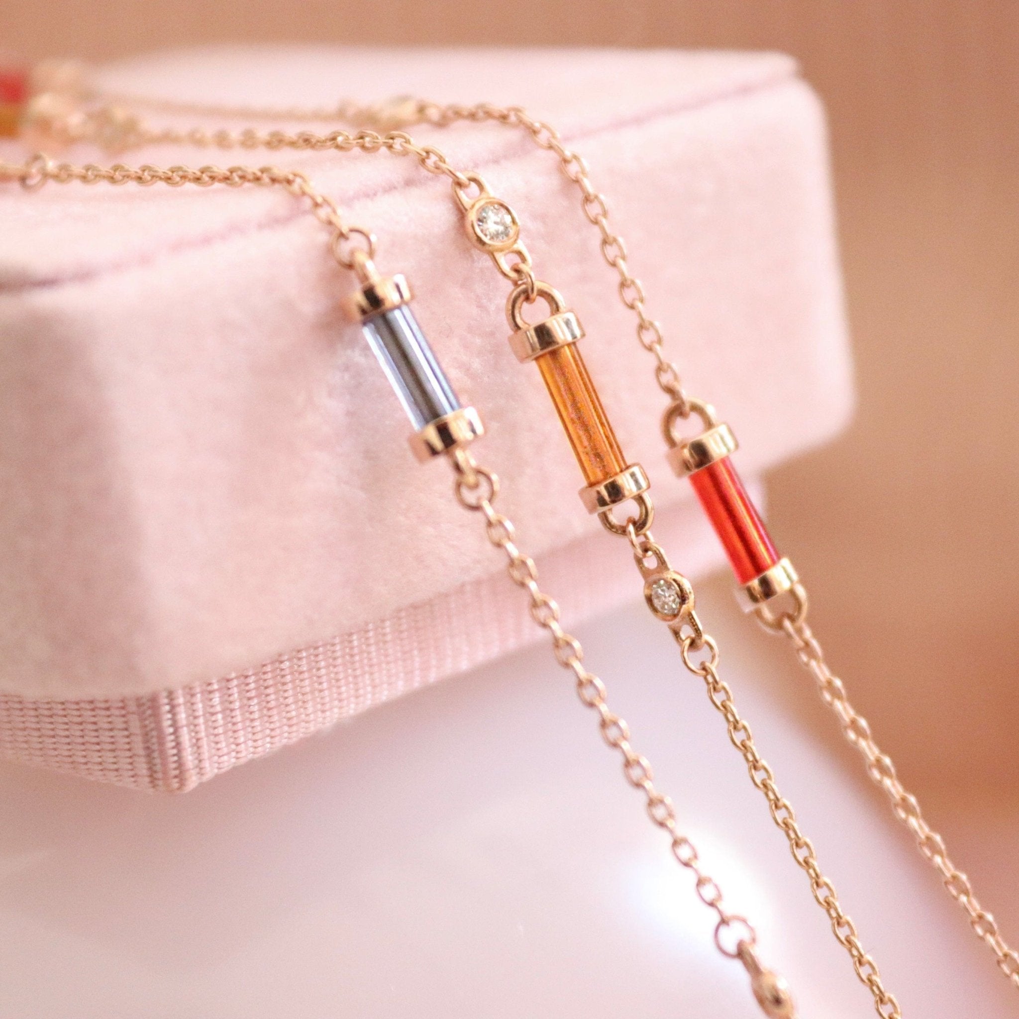 0.14 Karat Pırlantalı Renkli Kolye - RNF0511 | Pırlanta Kolye | Ronaff Pırlanta | Tektaş Yüzük, Pırlanta Yüzük, Kolye, Küpe