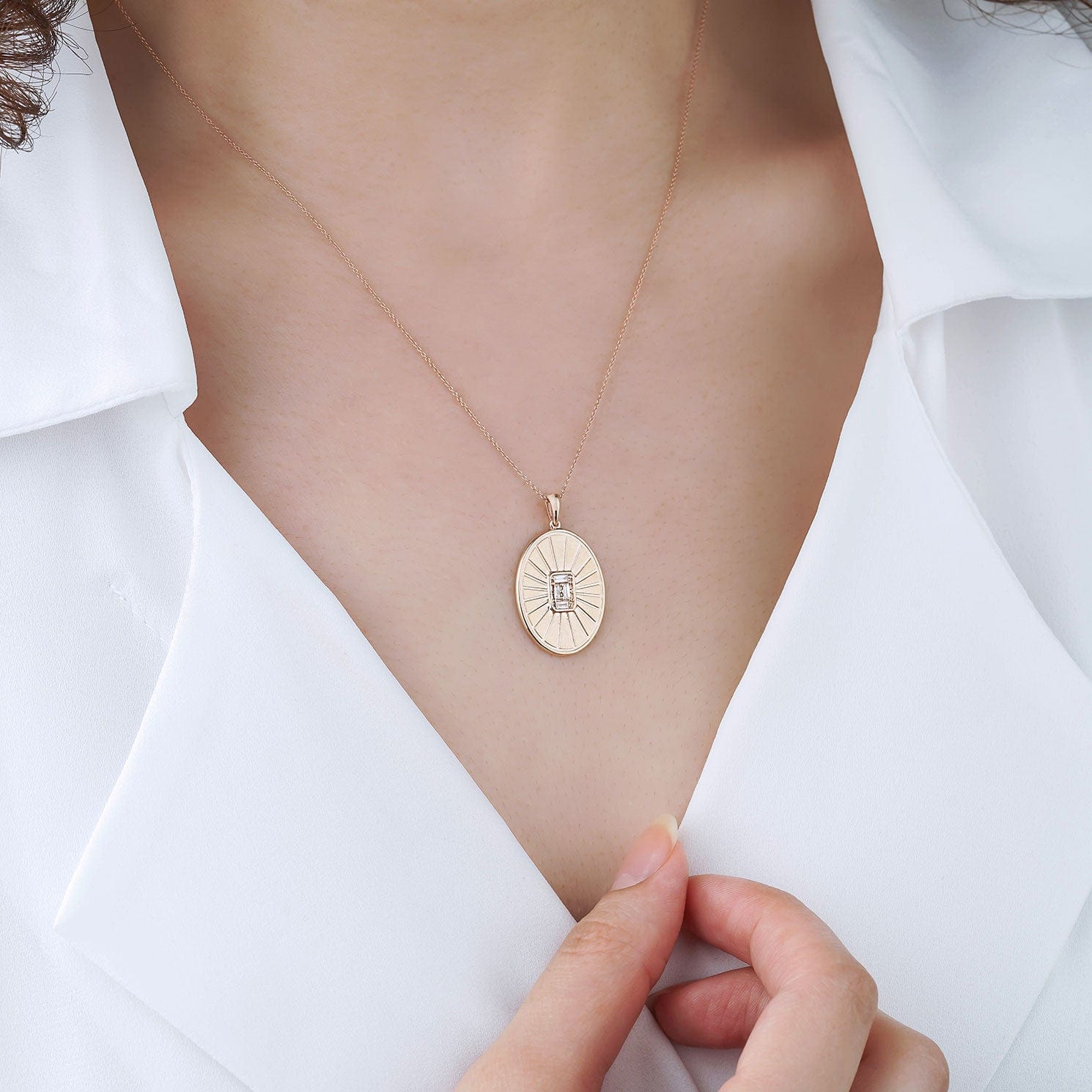 0.16 Karat Baget Pırlantalı Özel Tasarım Levha Vintage Kolye - RNF0347 | Pırlanta Kolye | Ronaff Pırlanta | Tektaş Yüzük, Pırlanta Yüzük, Kolye, Küpe