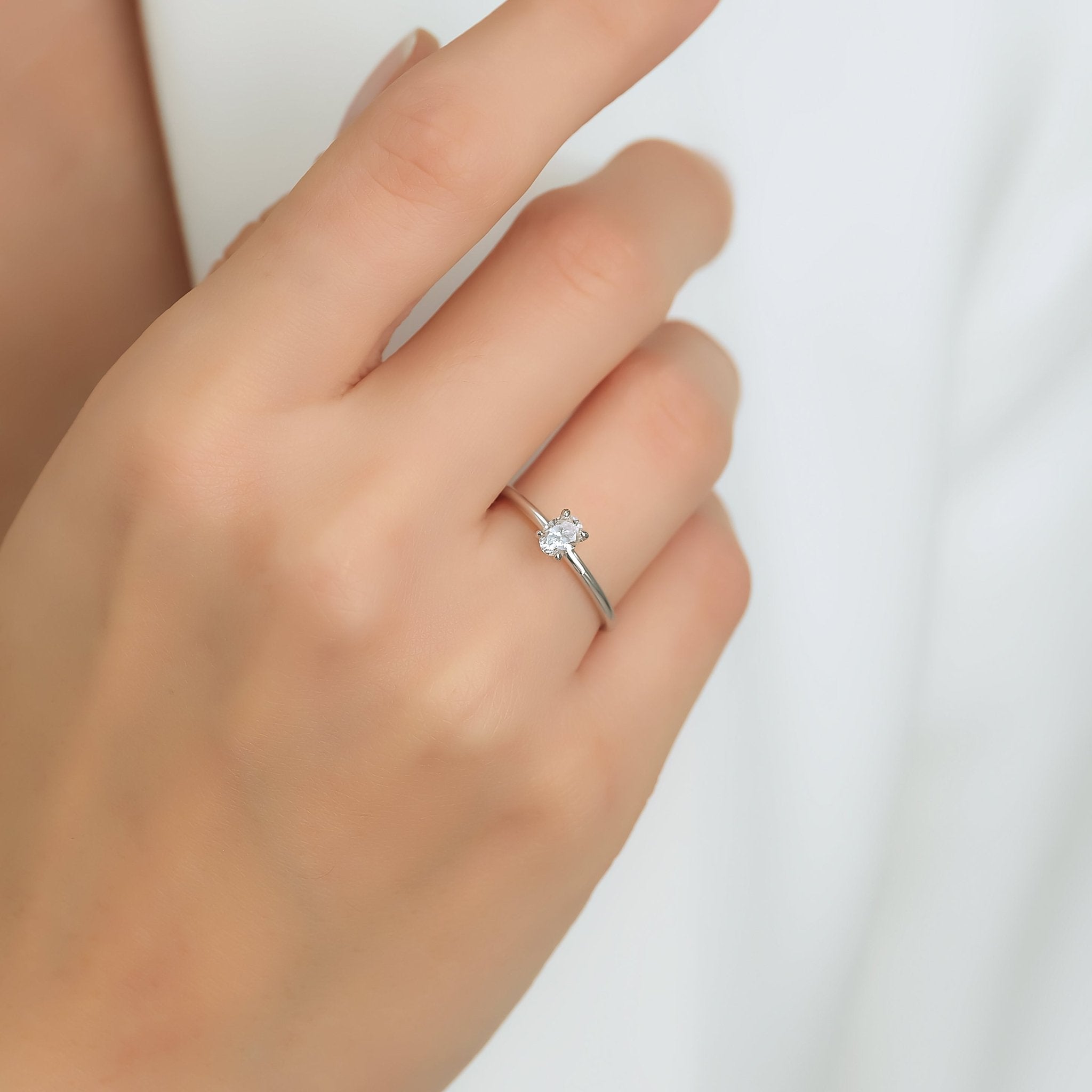 0.32 Karat HRD Sertifikalı Oval Kesim Tektaş Pırlanta Yüzük - RNF0775 | Tektaş Yüzükler | Ronaff Pırlanta | Tektaş Yüzük, Pırlanta Yüzük, Kolye, Küpe